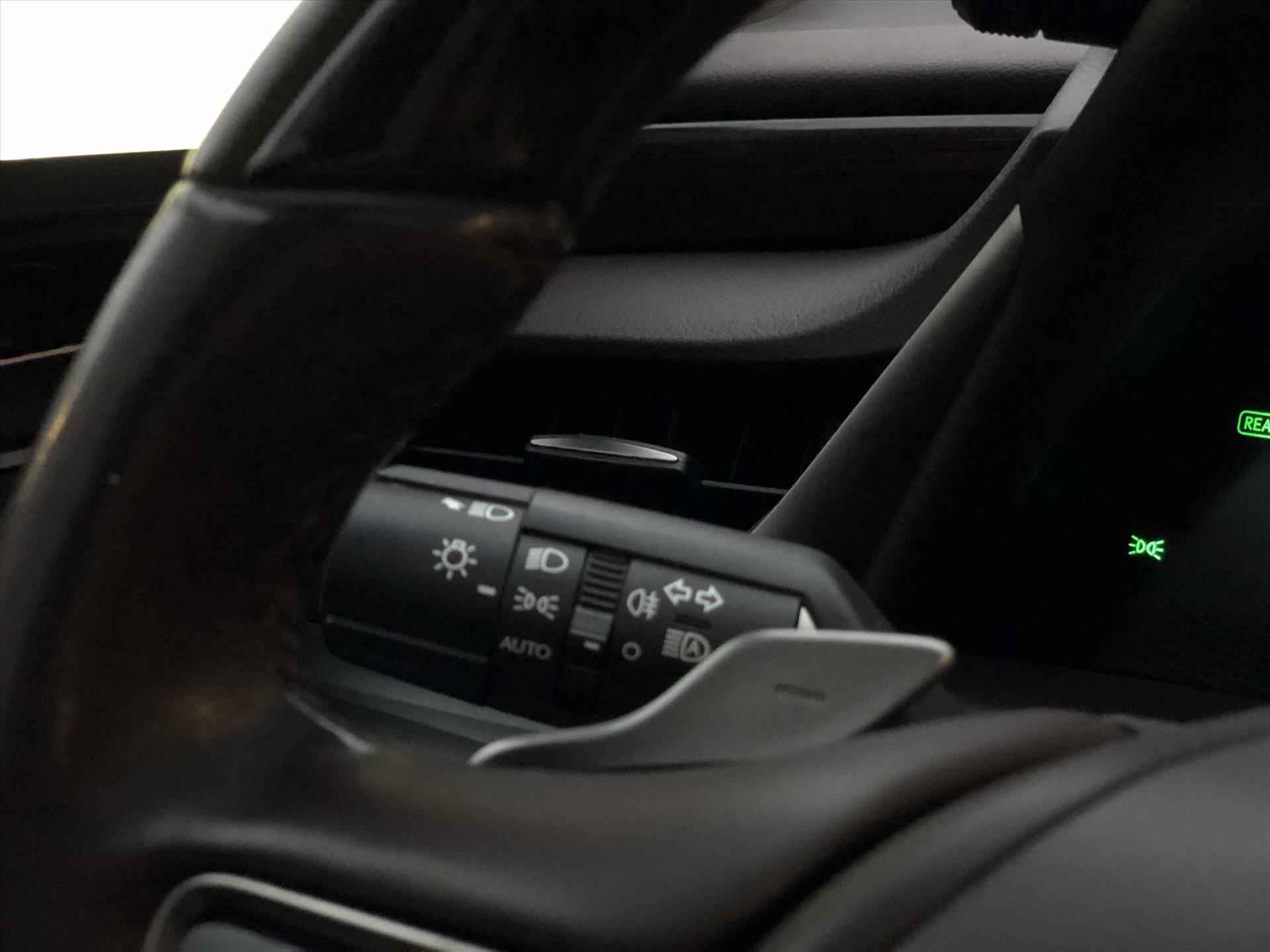 Lexus Es 300h President Line | Schuifdak, Stoelventilatie, Geheugenfunctie, Mark Levinson, Digitale buitenspiegels, Stuurverwarming, Alle opties! - 43/53