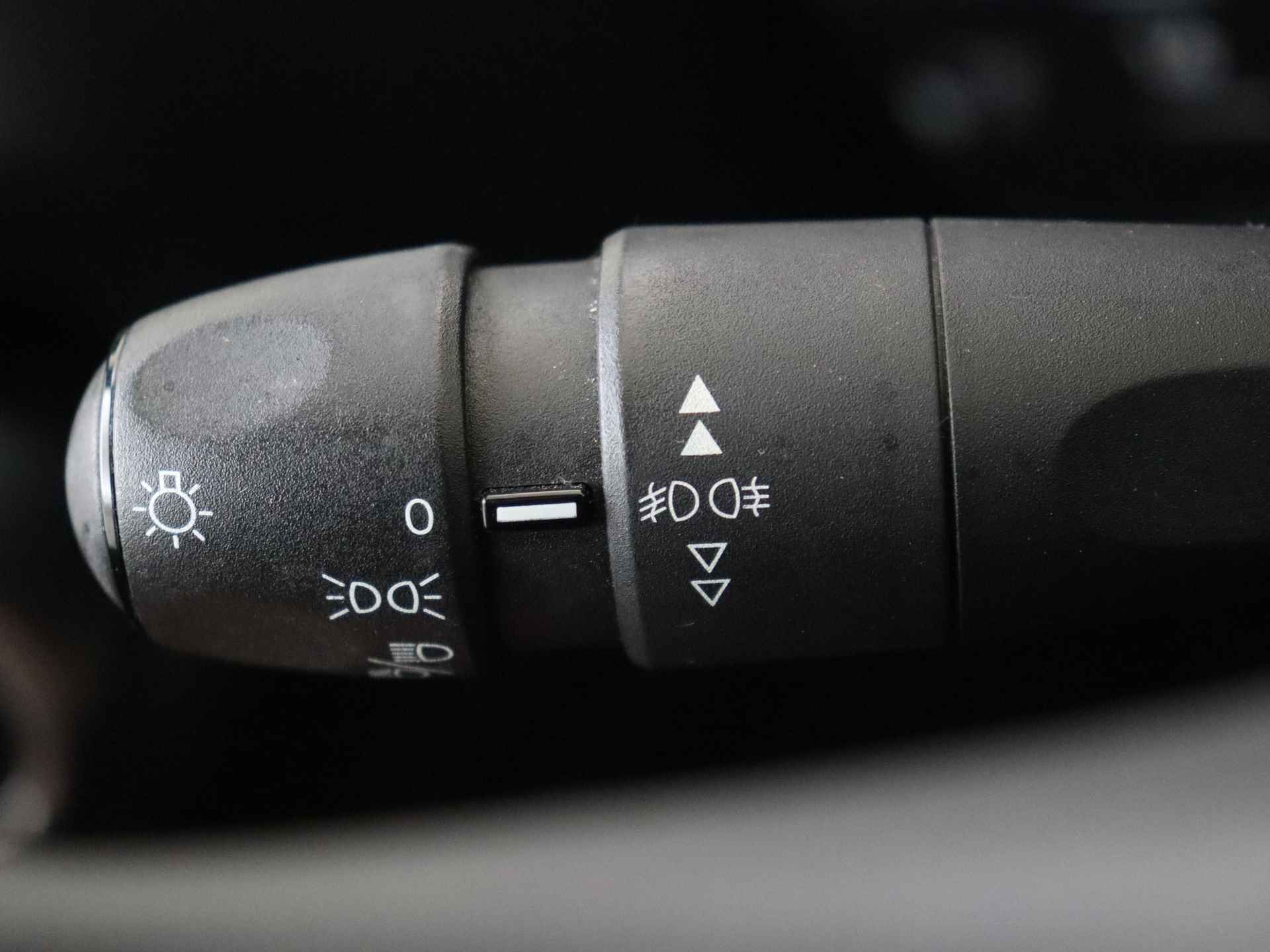 Citroën C3 1.2 PureTech S&S Feel 5 deurs | Climate Control | Navigatie | Parkeer hulp Achter - 27/32