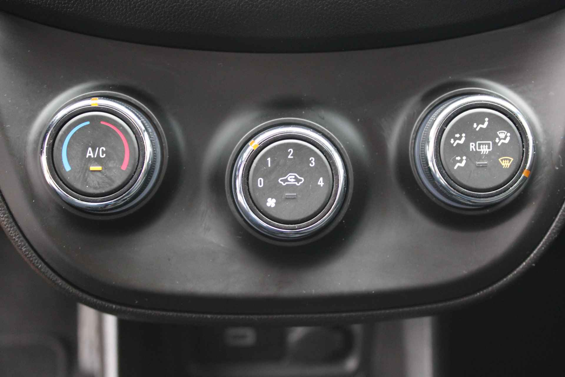 Opel KARL 1.0 Rocks Online Edition / Parkeer sensor / Carplay / Cruise Control / Airco / DAB / 15'' LMV / "Vraag een vrijblijvende offerte aan!" - 15/25