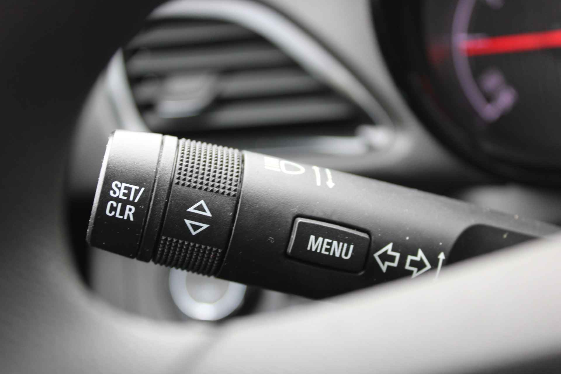 Opel KARL 1.0 Rocks Online Edition / Parkeer sensor / Carplay / Cruise Control / Airco / DAB / 15'' LMV / "Vraag een vrijblijvende offerte aan!" - 22/25