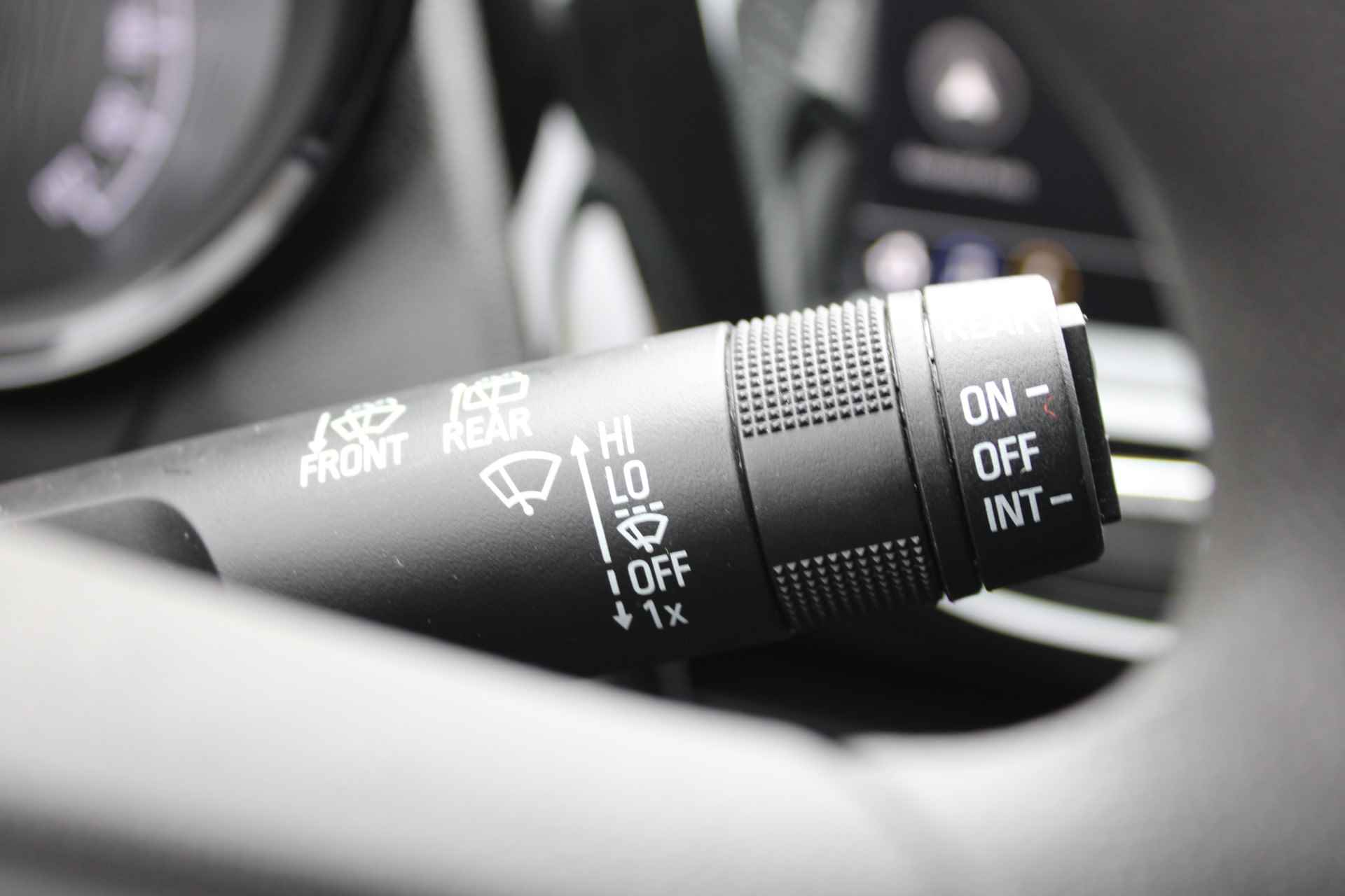 Opel KARL 1.0 Rocks Online Edition / Parkeer sensor / Carplay / Cruise Control / Airco / DAB / 15'' LMV / "Vraag een vrijblijvende offerte aan!" - 23/25
