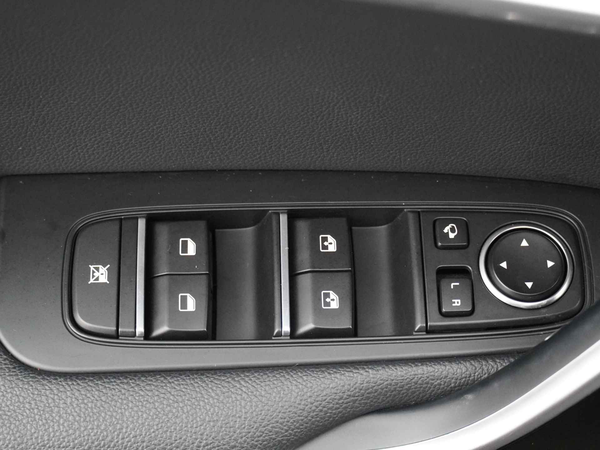 Kia Ceed Sportswagon 1.5 T-GDi GT-Line automaat - Navigatie - Led koplampen - Stoelverwarming - Schuif-/kanteldak - Fabrieksgarantie tot 02-2029 - 20/55