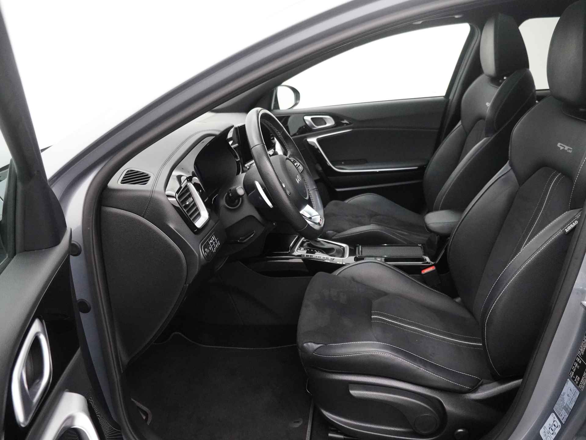 Kia Ceed Sportswagon 1.5 T-GDi GT-Line automaat - Navigatie - Led koplampen - Stoelverwarming - Schuif-/kanteldak - Fabrieksgarantie tot 02-2029 - 23/55