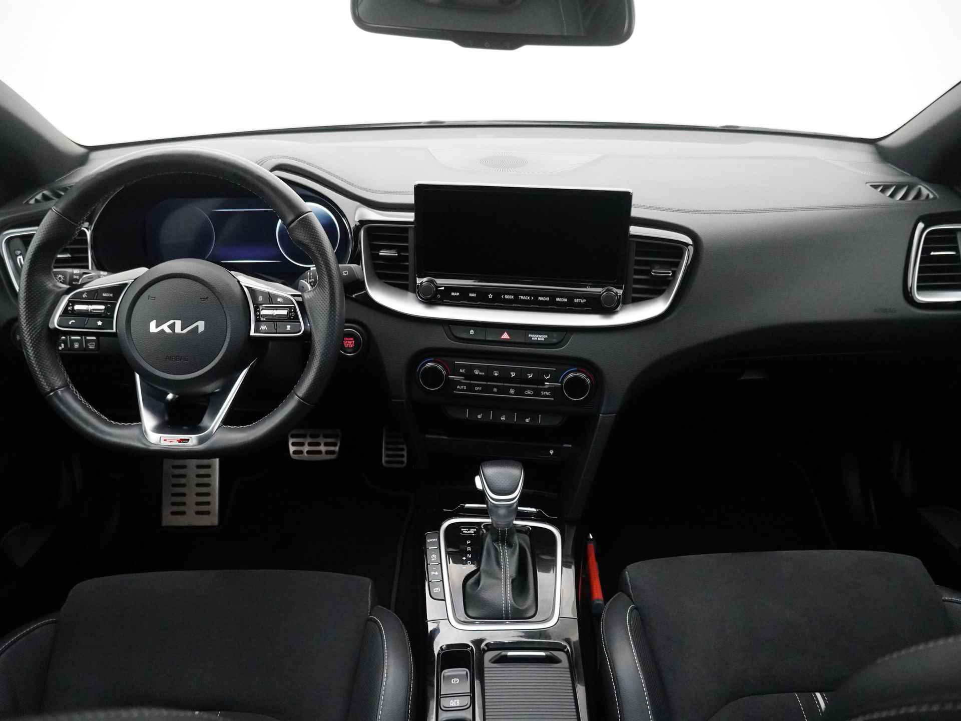 Kia Ceed Sportswagon 1.5 T-GDi GT-Line automaat - Navigatie - Led koplampen - Stoelverwarming - Schuif-/kanteldak - Fabrieksgarantie tot 02-2029 - 38/55