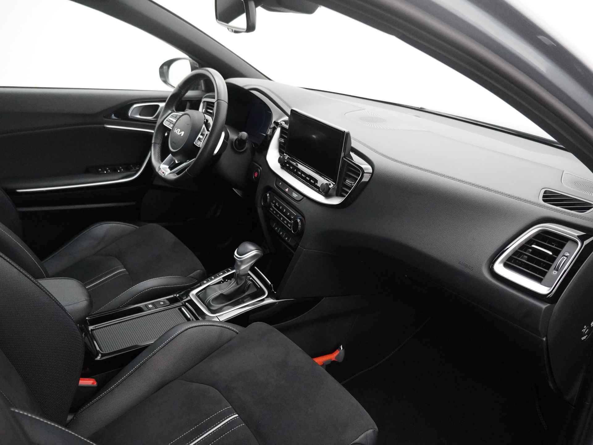 Kia Ceed Sportswagon 1.5 T-GDi GT-Line automaat - Navigatie - Led koplampen - Stoelverwarming - Schuif-/kanteldak - Fabrieksgarantie tot 02-2029 - 41/55