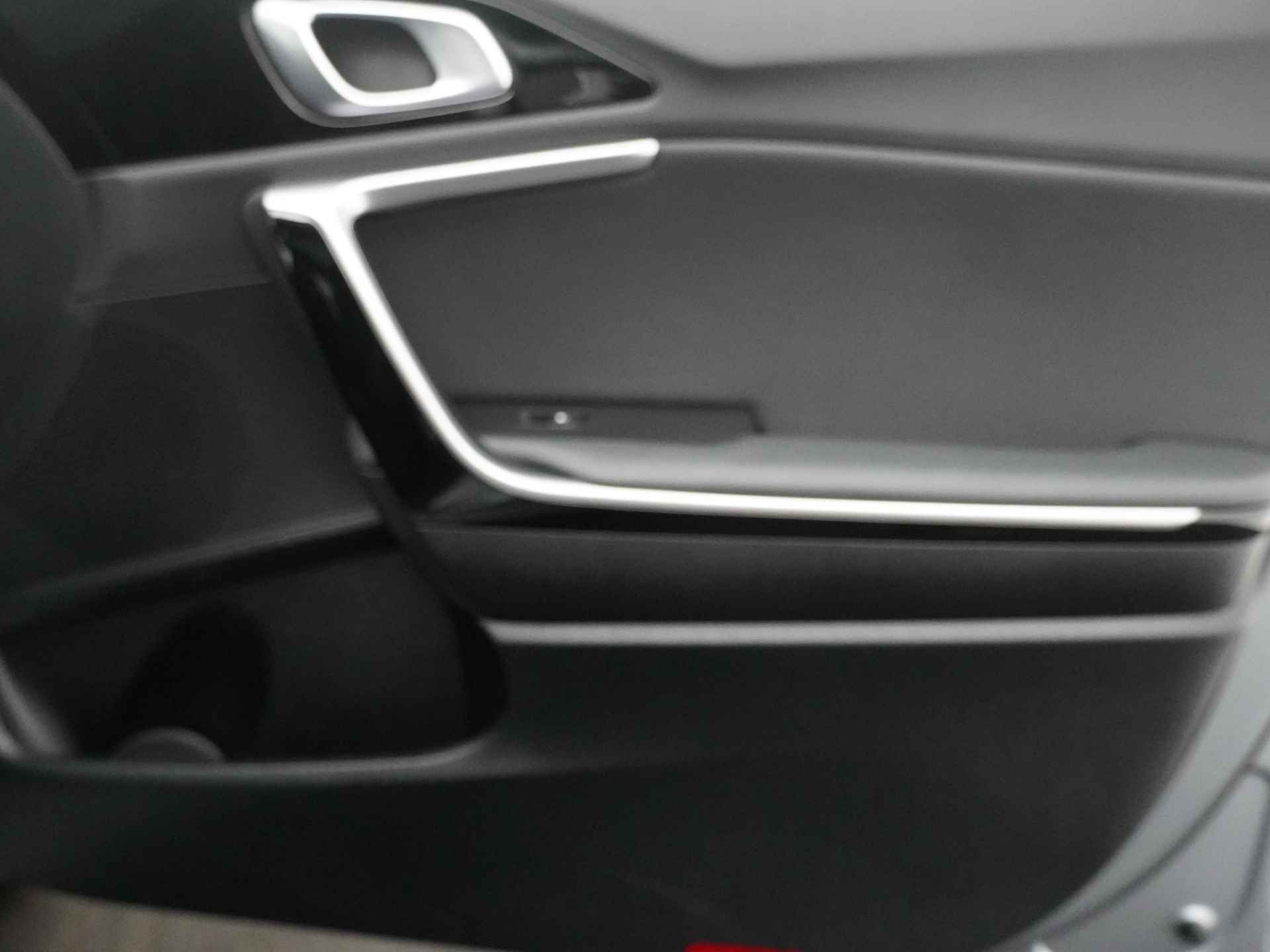 Kia Ceed Sportswagon 1.5 T-GDi GT-Line automaat - Navigatie - Led koplampen - Stoelverwarming - Schuif-/kanteldak - Fabrieksgarantie tot 02-2029 - 45/55