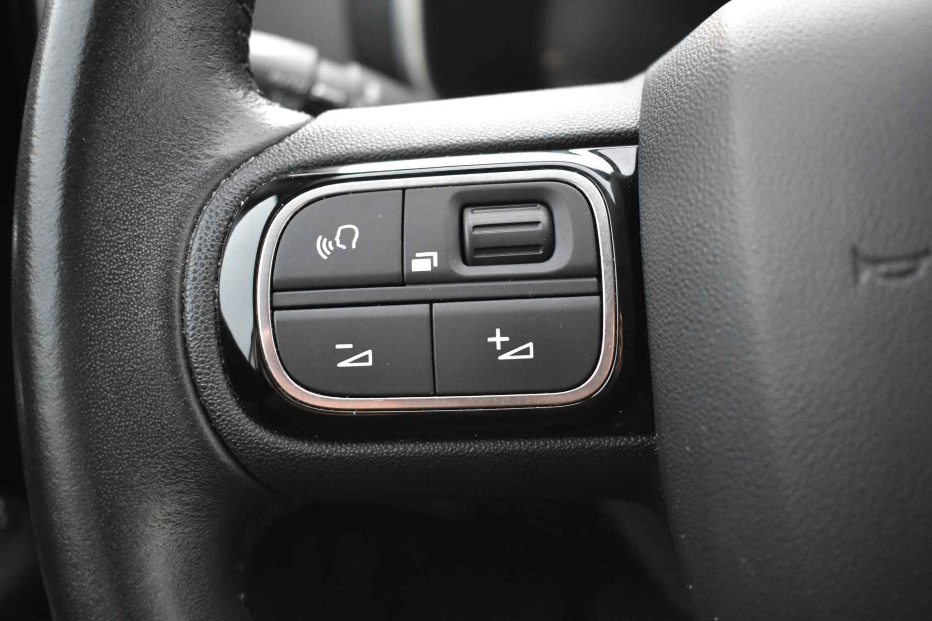 Citroën C5 Aircross PureTech 130 Feel Navi | Airco | Keyless | Trekhaak | -- - 23/38