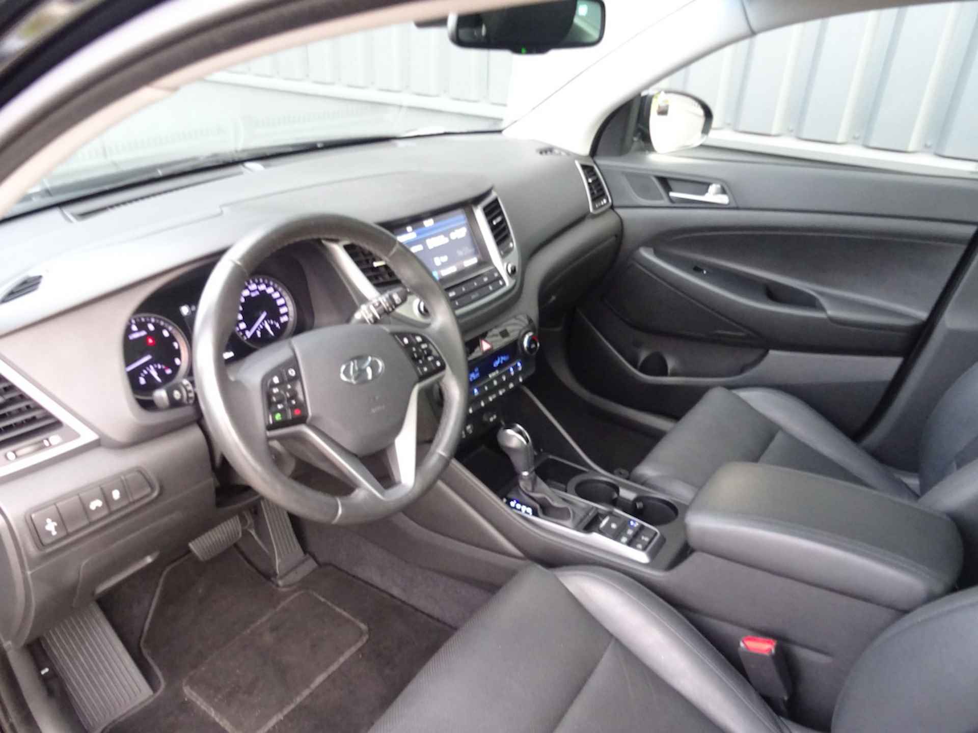 Hyundai Tucson 1.6 T-GDi Prem. 4WD AUTM Pano Dak - 25/29