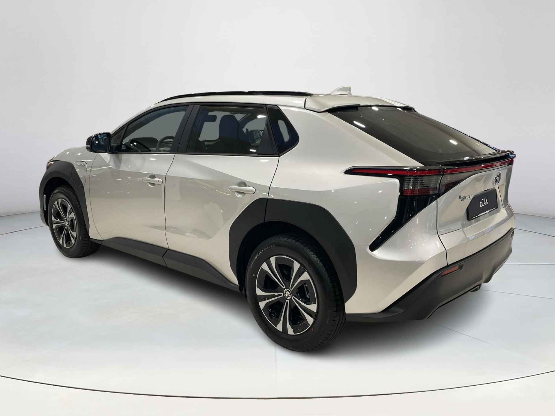 Toyota bZ4X Active 71 kWh | Nieuw uit voorraad leverbaar | 10 jaar / 200.000 km garantie | - 4/24