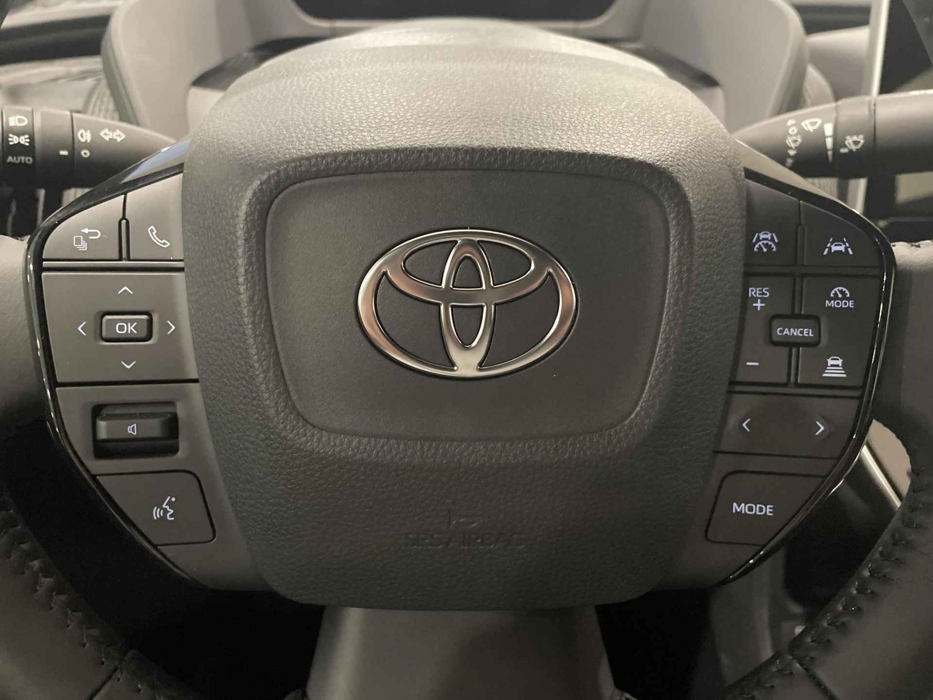 Toyota bZ4X Active 71 kWh | Nieuw uit voorraad leverbaar | 10 jaar / 200.000 km garantie | - 19/24