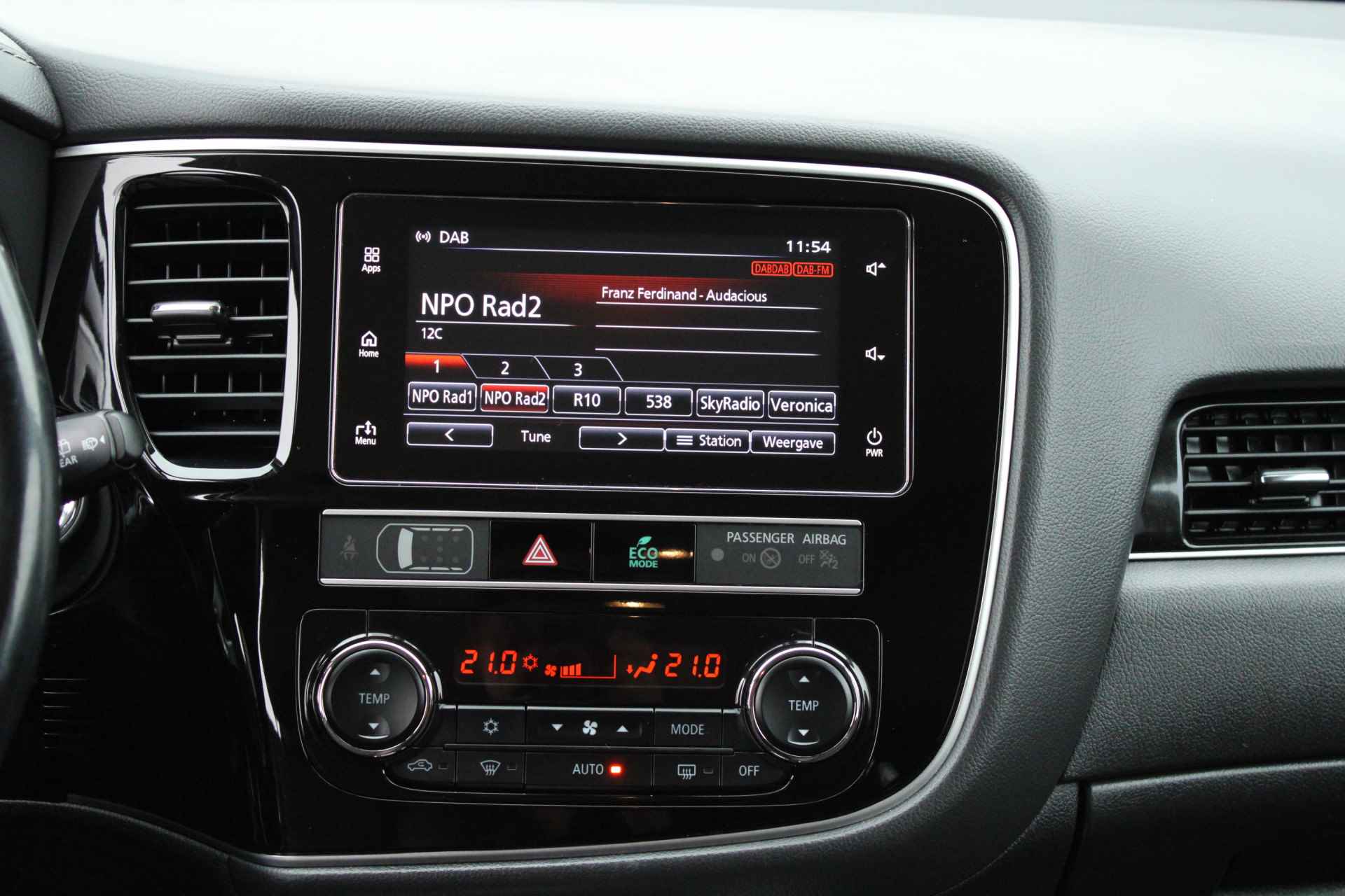 Mitsubishi Outlander 2.4 PHEV Intense WINTERBANDEN | NL-AUTO | CARPLAY | CAMERA | - 21/41