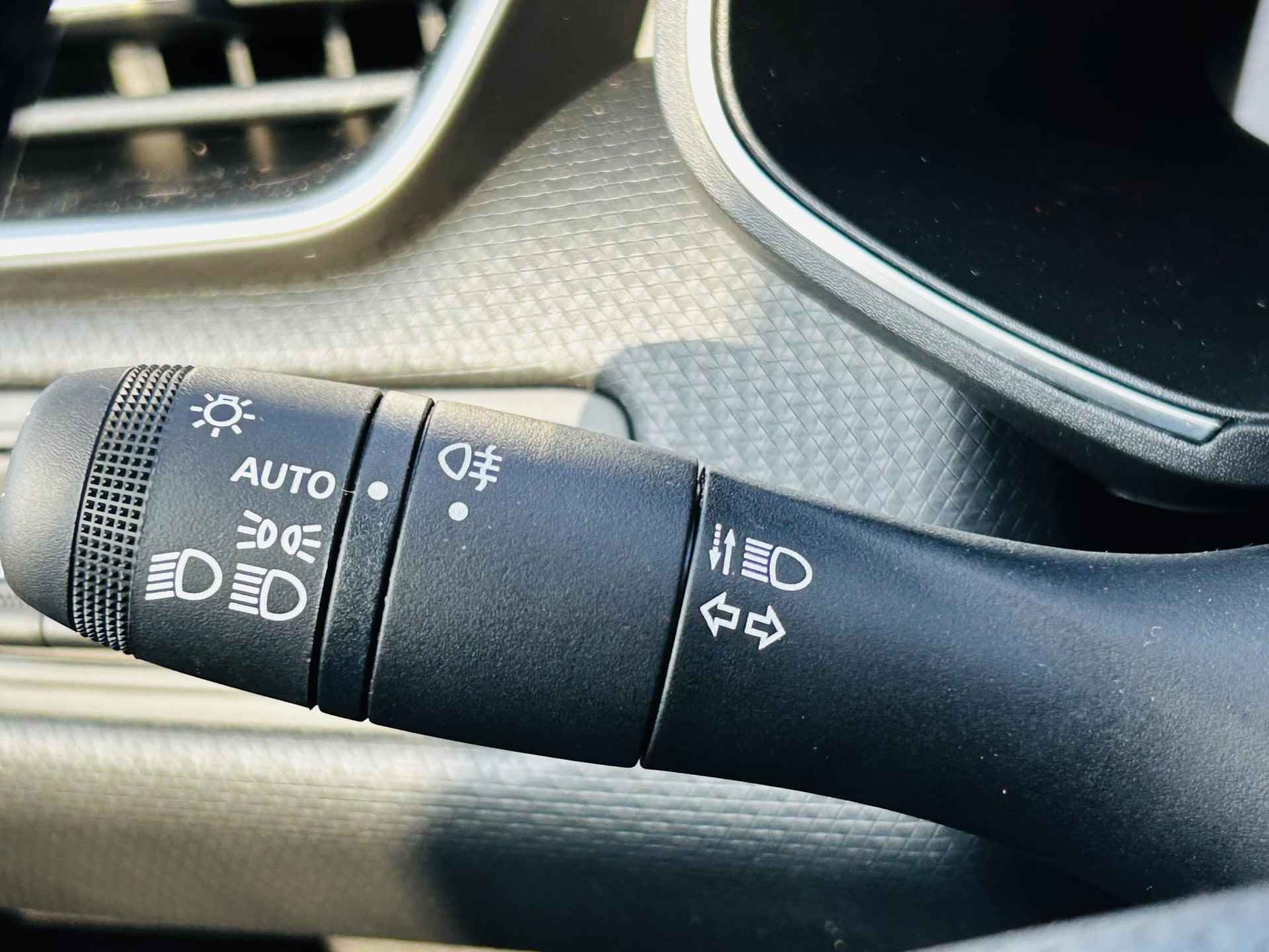 Mitsubishi Colt 1.0T MT Instyle 8 jaar garantie| 360 Camera | Parkeersensoren Voor/Achter | Dode hoek detectie| Stuur/Stoelverwarming | Adaptive cruise control | USB-aansluiting voor/Achter | Automatische regen/licht sensor | - 19/25