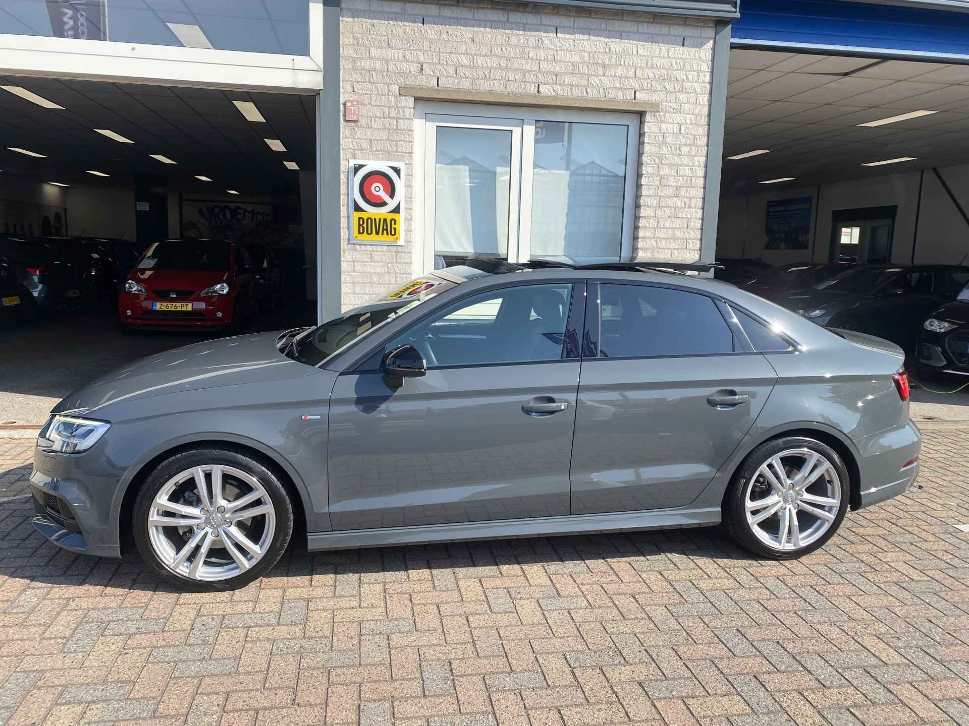 Audi A3 Limousine 35 TFSI S-Line / AUTOMAAT/ PANO/ B&O AUDIO/ VIRTUAL COCKPIT/ CLIMA/ STOELVERWARMING/ CRUISE/ NAVI/ DAB/ APPLE CARPLAY/ ANDROID AUTO/ - 3/50