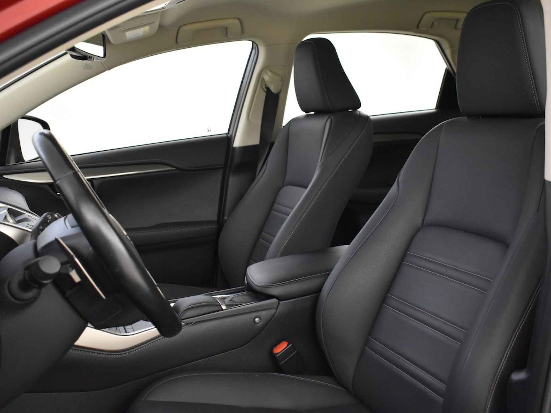Lexus NX 300h AWD Business Edition | Leder | Apple carplay - 5/32