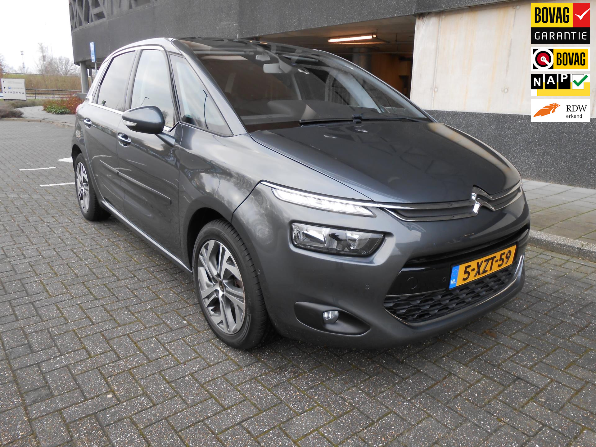 Citroen C4 Picasso 1.6 e-THP Intensive