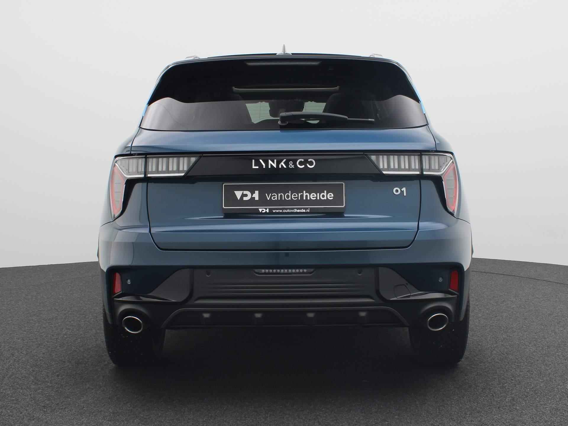 Lynk & Co 01 Plug-in Hybrid 261PK Panoramadak, 360 gr. camera, stoelverwarming, 6.6kW laden, side assist, keyless, 20'' lichtmetaal - 9/43