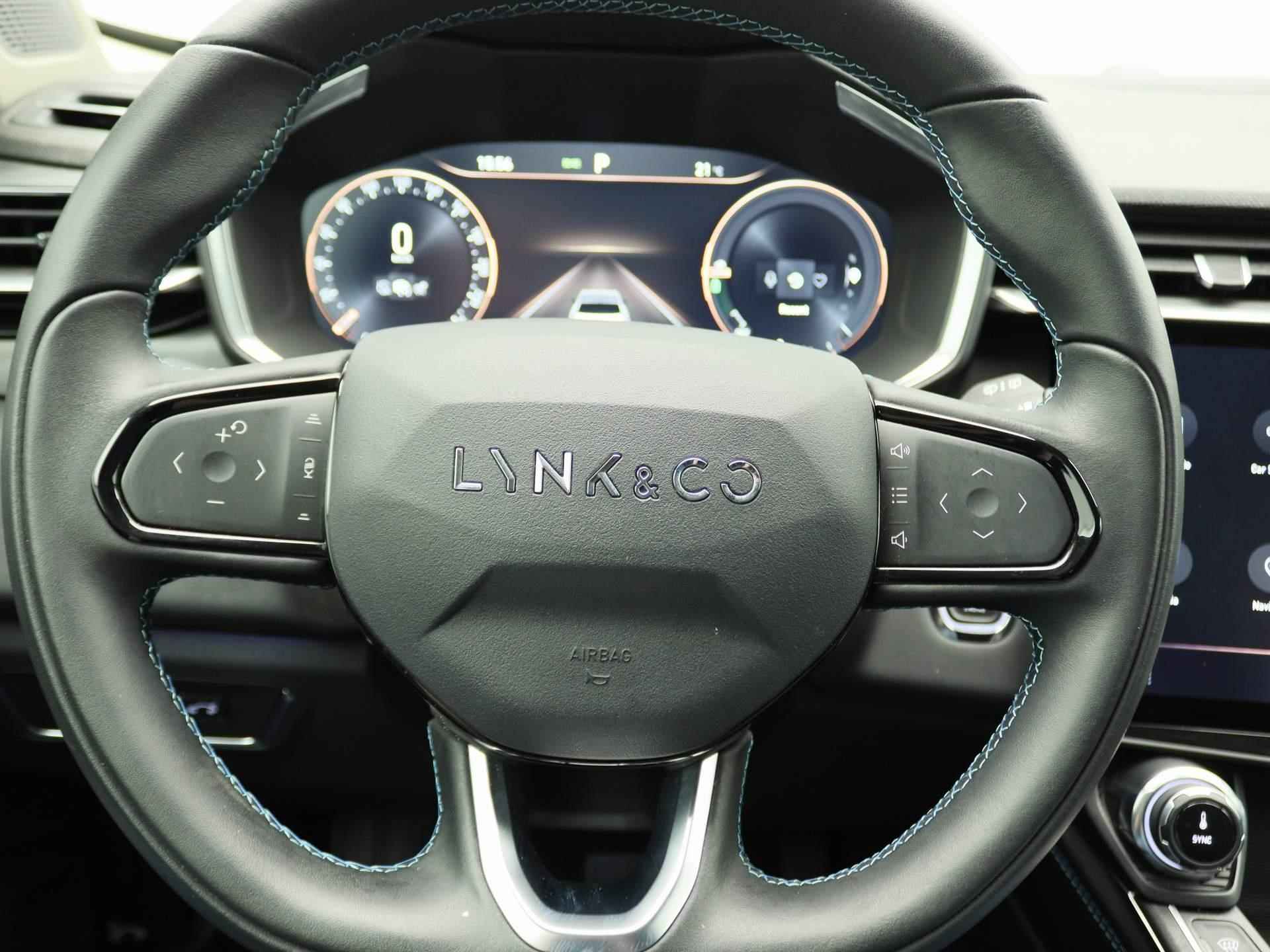 Lynk & Co 01 Plug-in Hybrid 261PK Panoramadak, 360 gr. camera, stoelverwarming, 6.6kW laden, side assist, keyless, 20'' lichtmetaal - 15/43