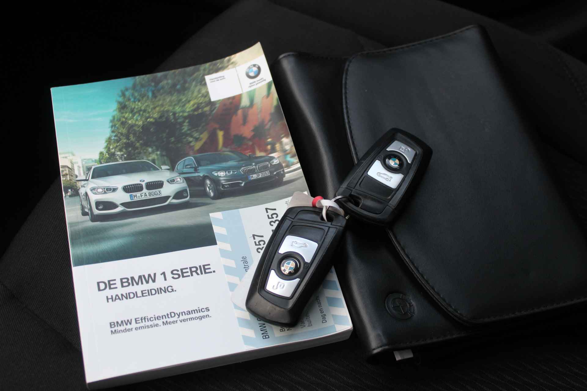 BMW 1-serie 118i EDE Corporate Lease Essential Automaat Cruise Control/Navigatie/Climate Control/Airco/Parkeersensoren/Bluetooth/Origineel N - 3/25