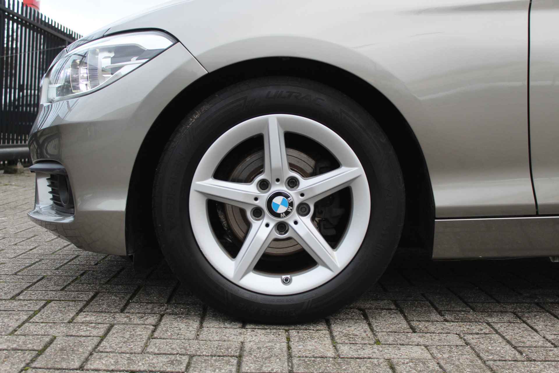 BMW 1-serie 118i EDE Corporate Lease Essential Automaat Cruise Control/Navigatie/Climate Control/Airco/Parkeersensoren/Bluetooth/Origineel N - 5/25