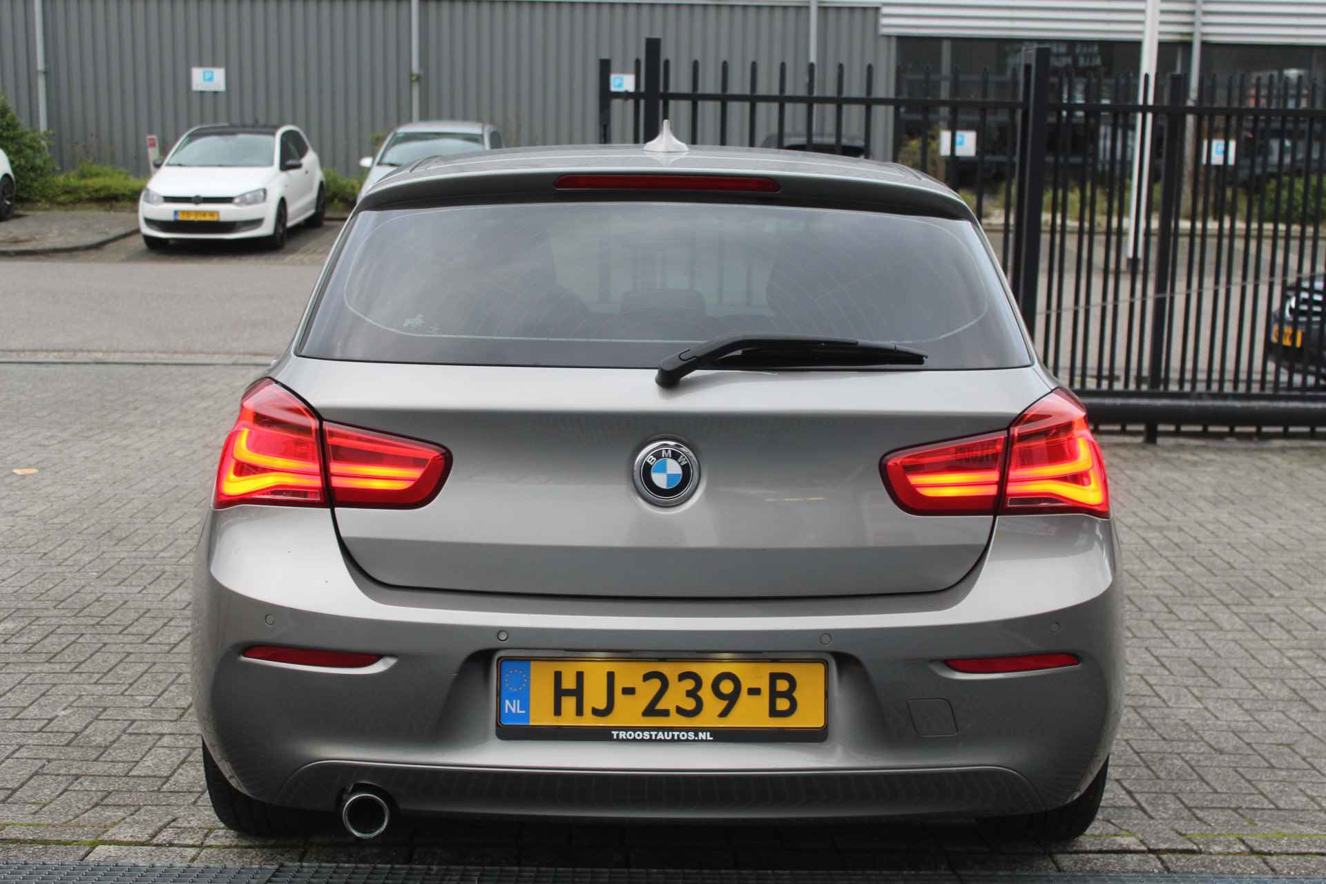 BMW 1-serie 118i EDE Corporate Lease Essential Automaat Cruise Control/Navigatie/Climate Control/Airco/Parkeersensoren/Bluetooth/Origineel N - 10/25