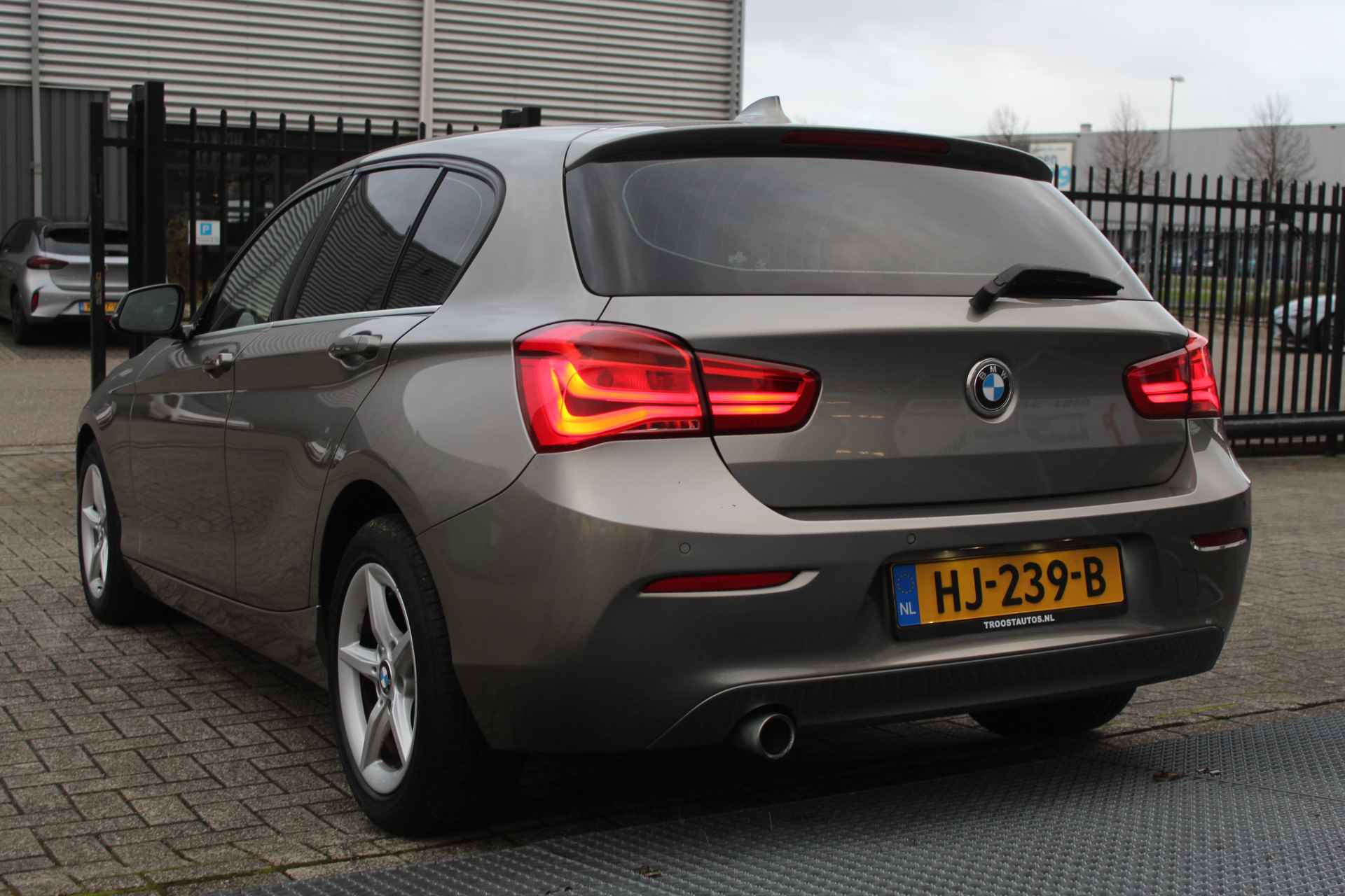 BMW 1-serie 118i EDE Corporate Lease Essential Automaat Cruise Control/Navigatie/Climate Control/Airco/Parkeersensoren/Bluetooth/Origineel N - 11/25