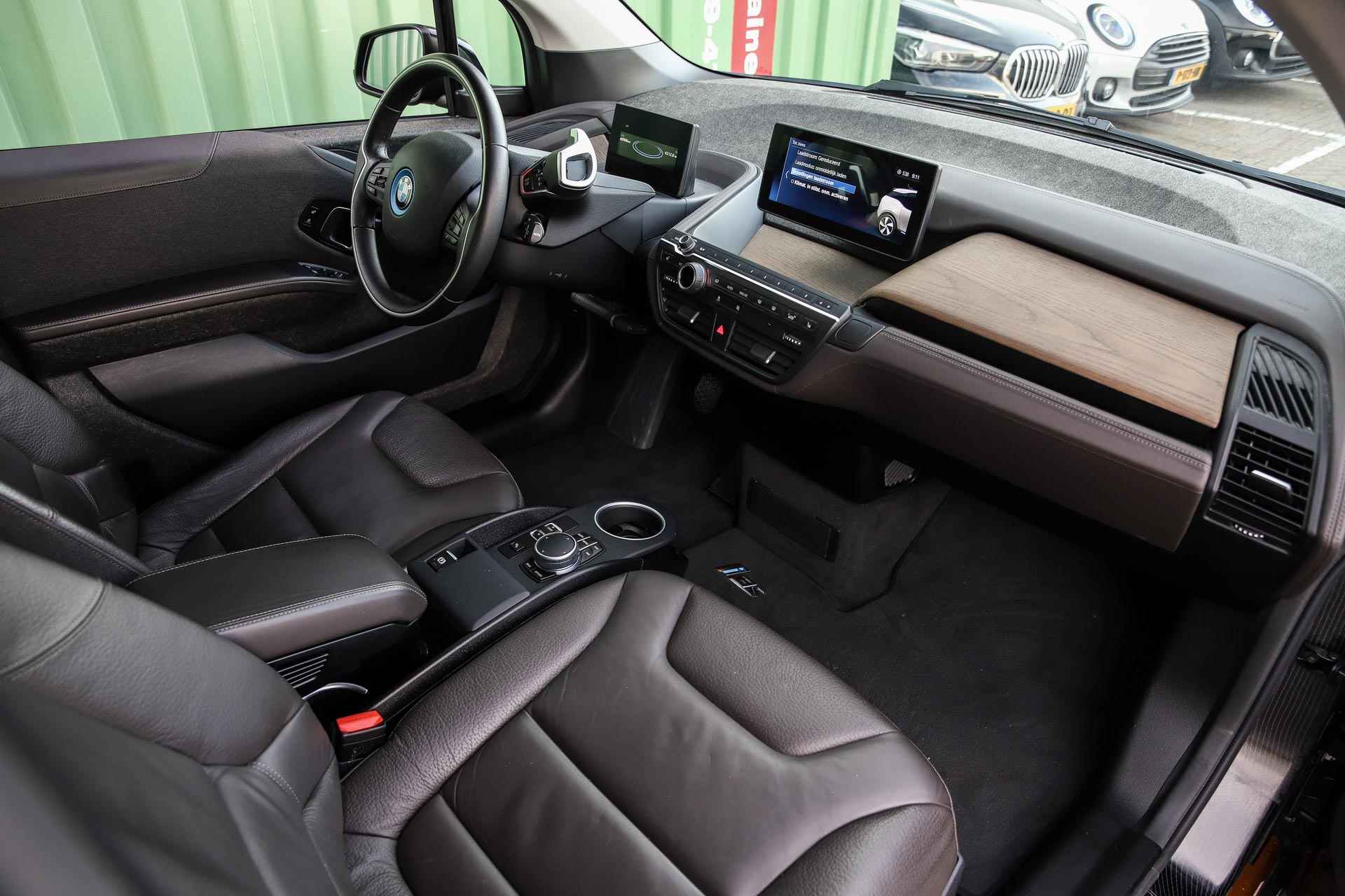 BMW i3 S 120Ah 42 kWh / 20" / Schuif-kanteldak / Leder / Comfort Access / Stoelverwarming / Navigatie Professional / Cruise Control / Extra getint glas achter - 5/29