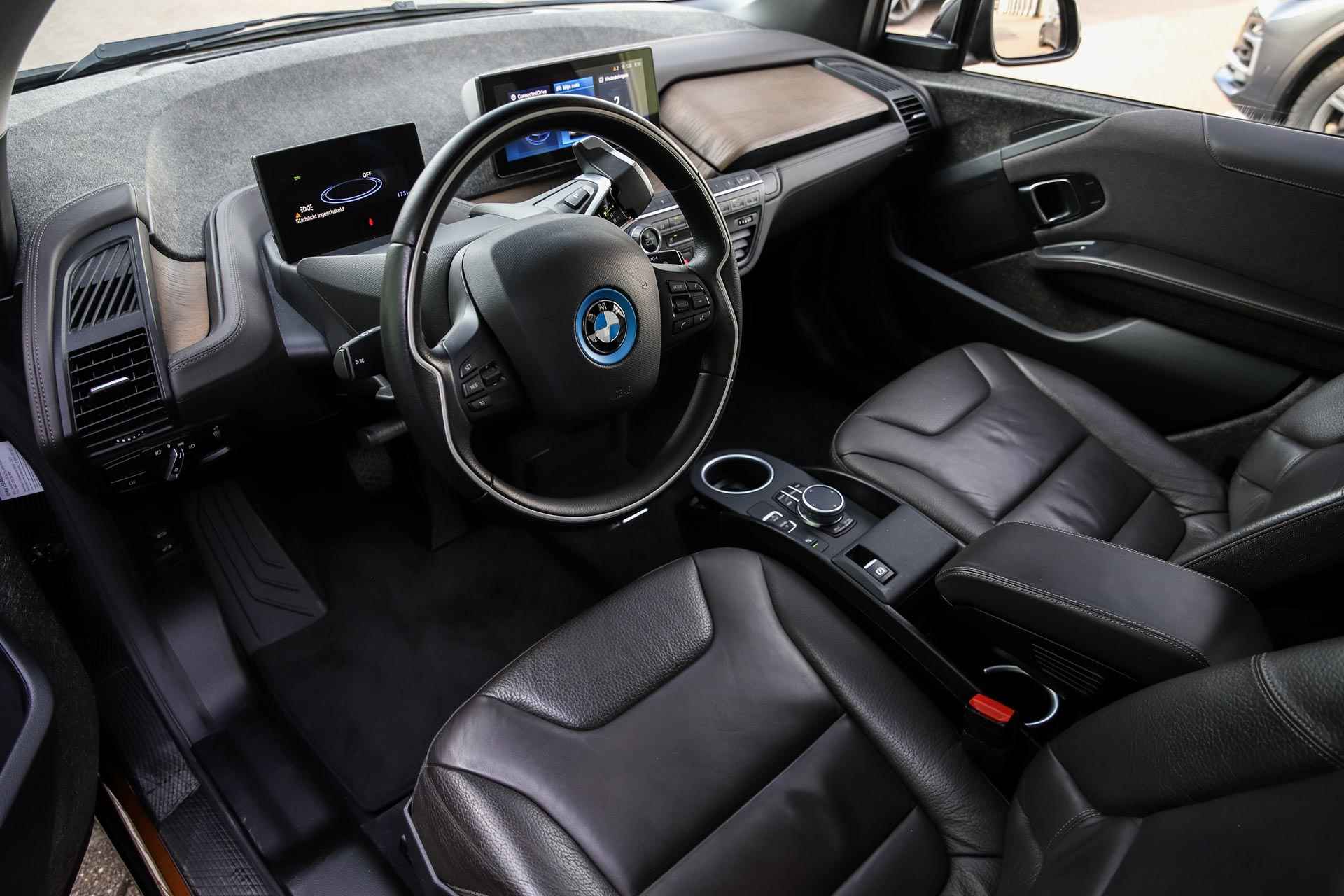 BMW i3 S 120Ah 42 kWh / 20" / Schuif-kanteldak / Leder / Comfort Access / Stoelverwarming / Navigatie Professional / Cruise Control / Extra getint glas achter - 10/29
