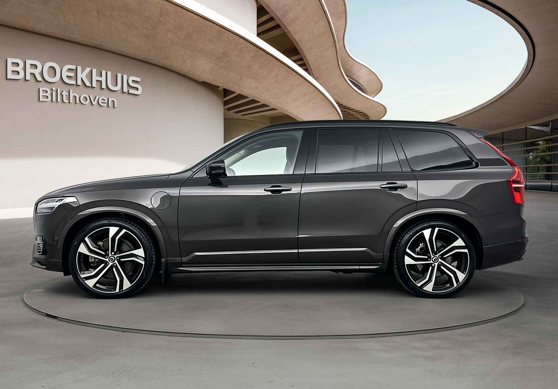 Volvo XC90 T8 Recharge Ultimate Dark | Luchtvering | Bowers & Wilkins | 360° Camera | Panoramadak | Head-up display | 22-Inch |