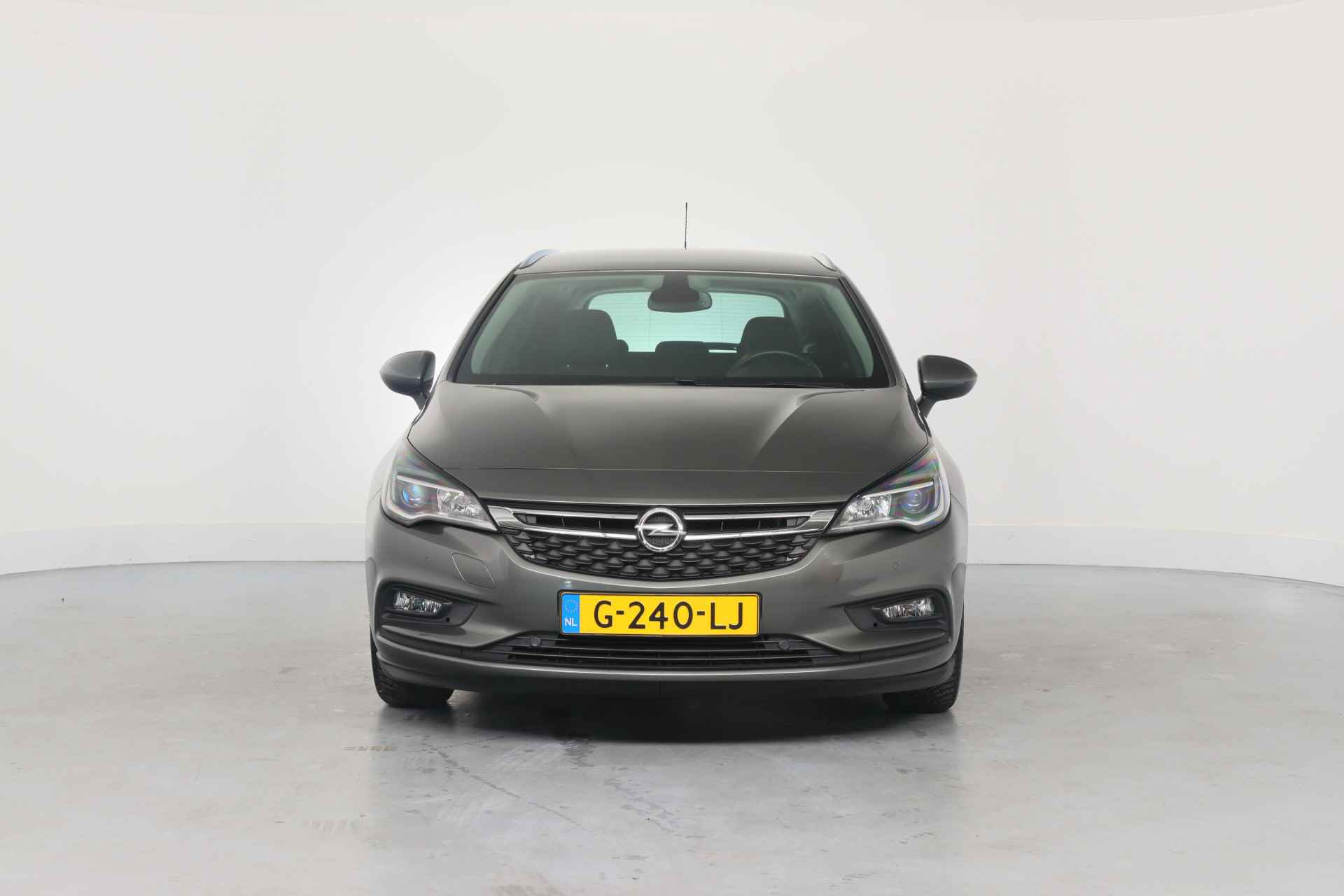 Opel Astra Sports Tourer 1.0 Turbo 120 Jaar Edition | Dealer Onderhouden! | Navi | Clima | Parkeersensoren V+A | Cruise Control | 16'' Lich - 2/32
