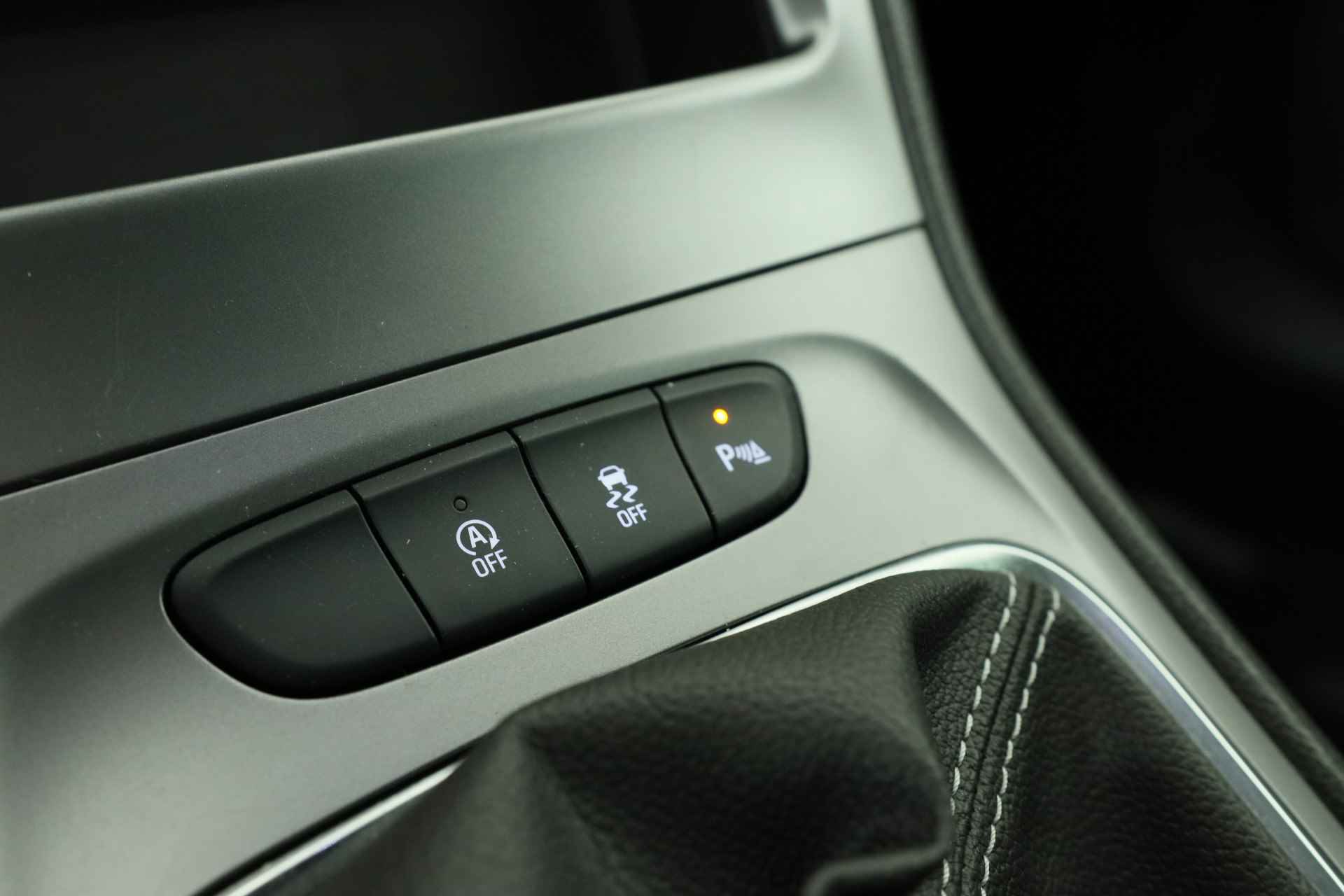 Opel Astra Sports Tourer 1.0 Turbo 120 Jaar Edition | Dealer Onderhouden! | Navi | Clima | Parkeersensoren V+A | Cruise Control | 16'' Lich - 30/32