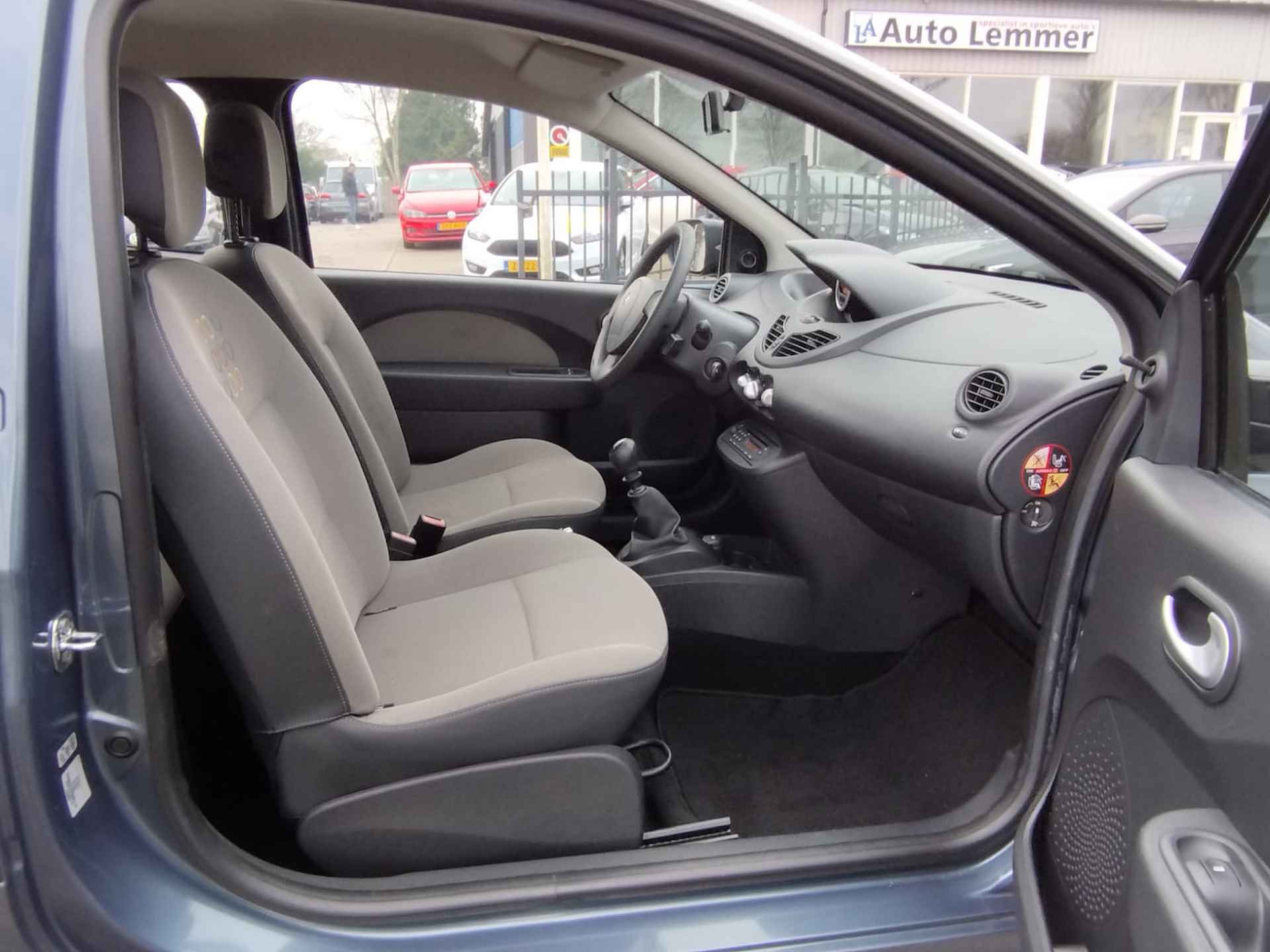 Renault Twingo 1.2-16V Authentique ** Airco ** 125.391 KM ** - 10/19