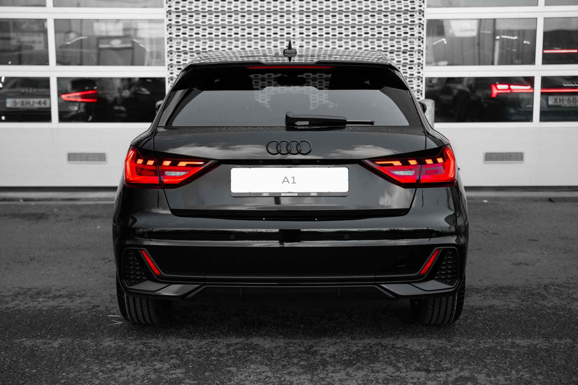 Audi A1 Sportback 30 TFSI S edition | Achteruitrijcamera | Adaptive cruise | Parkeerhulp plus - 5/50