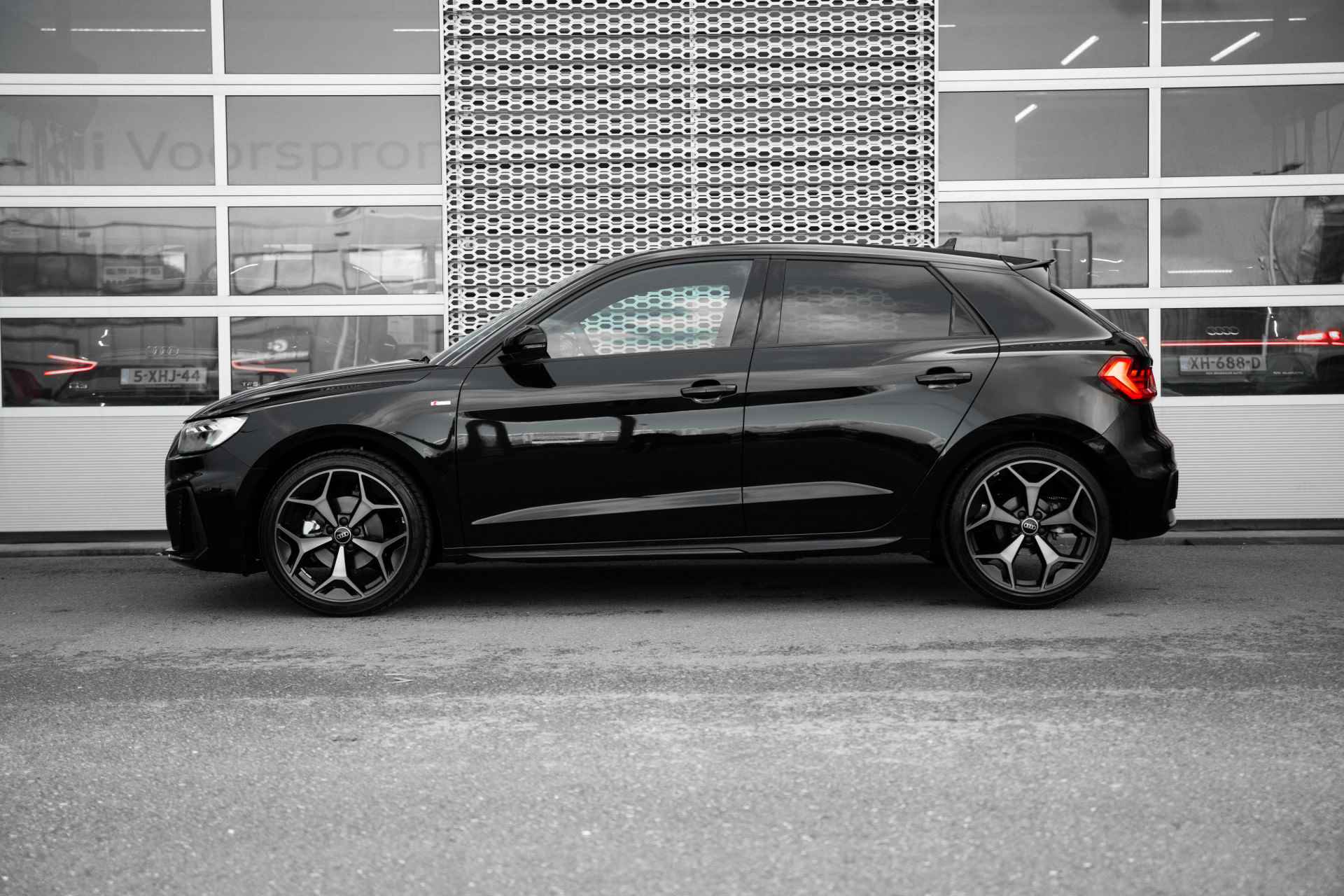 Audi A1 Sportback 30 TFSI S edition | Achteruitrijcamera | Adaptive cruise | Parkeerhulp plus - 6/50