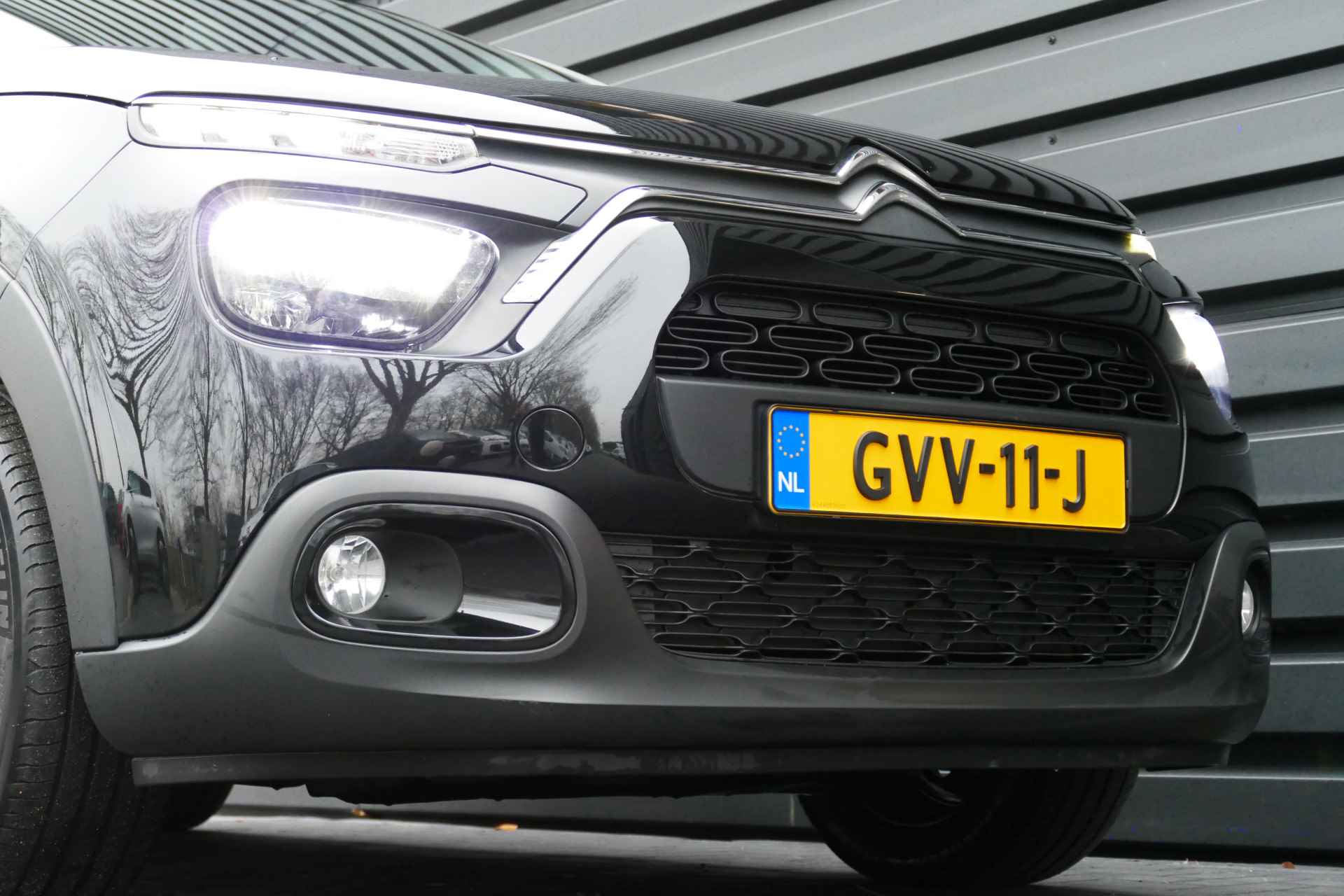 Citroën C3 1.2 PURETECH 82PK 5-DRS FEEL / NAVI / LED / CLIMA / BLUETOOTH / CRUISECONTROL / 1E EIGENAAR / NIEUWSTAAT !! - 8/28