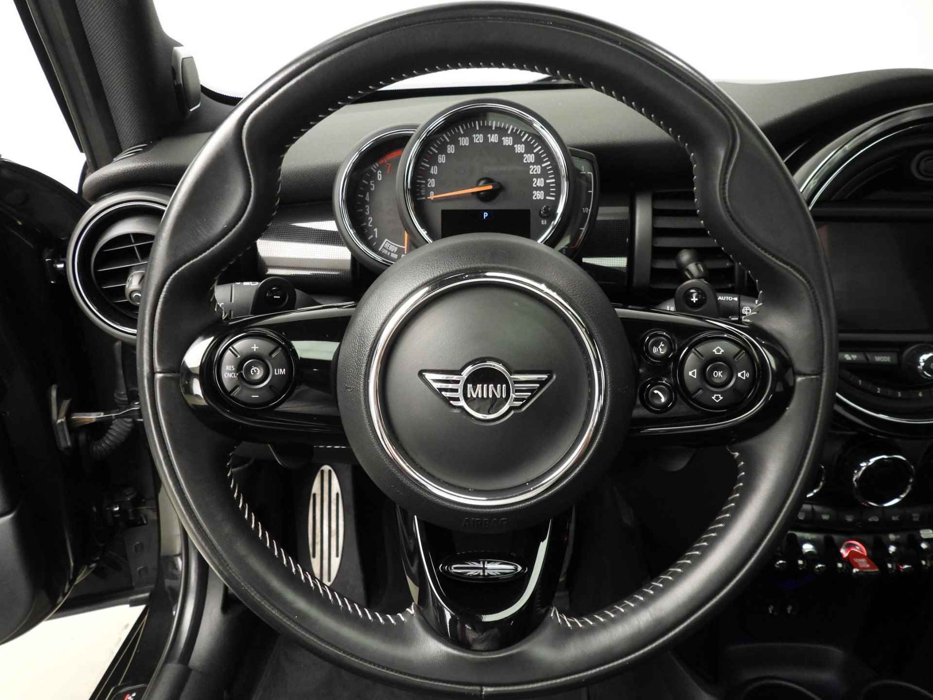 MINI 5-deurs Cooper S Knightsbridge Edition | Automaat | JCW Trim | Harman/Kardon - 26/47