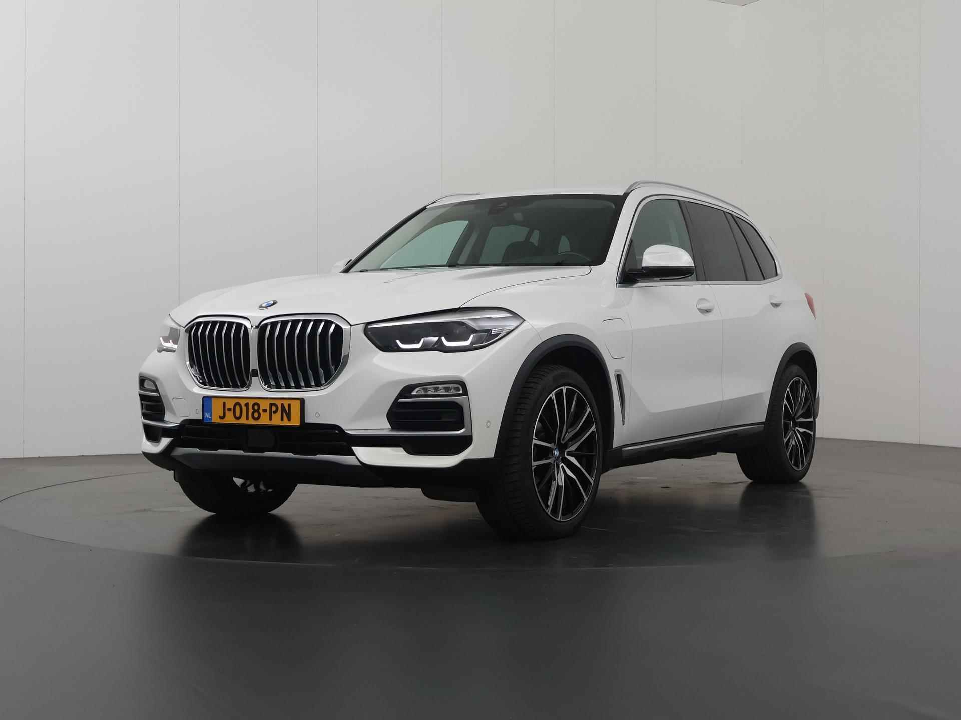 BMW X5 xDrive45e High Executive | Luchtvering | Trekhaak | Camera |  Adaptieve Cruise Control | Comfort Zetels ele. Verstelbaar + Geheugen | Apple CarPlay | Stoel/stuurverwarming | Digitaal Dashboard | Navigatie | - 45/45