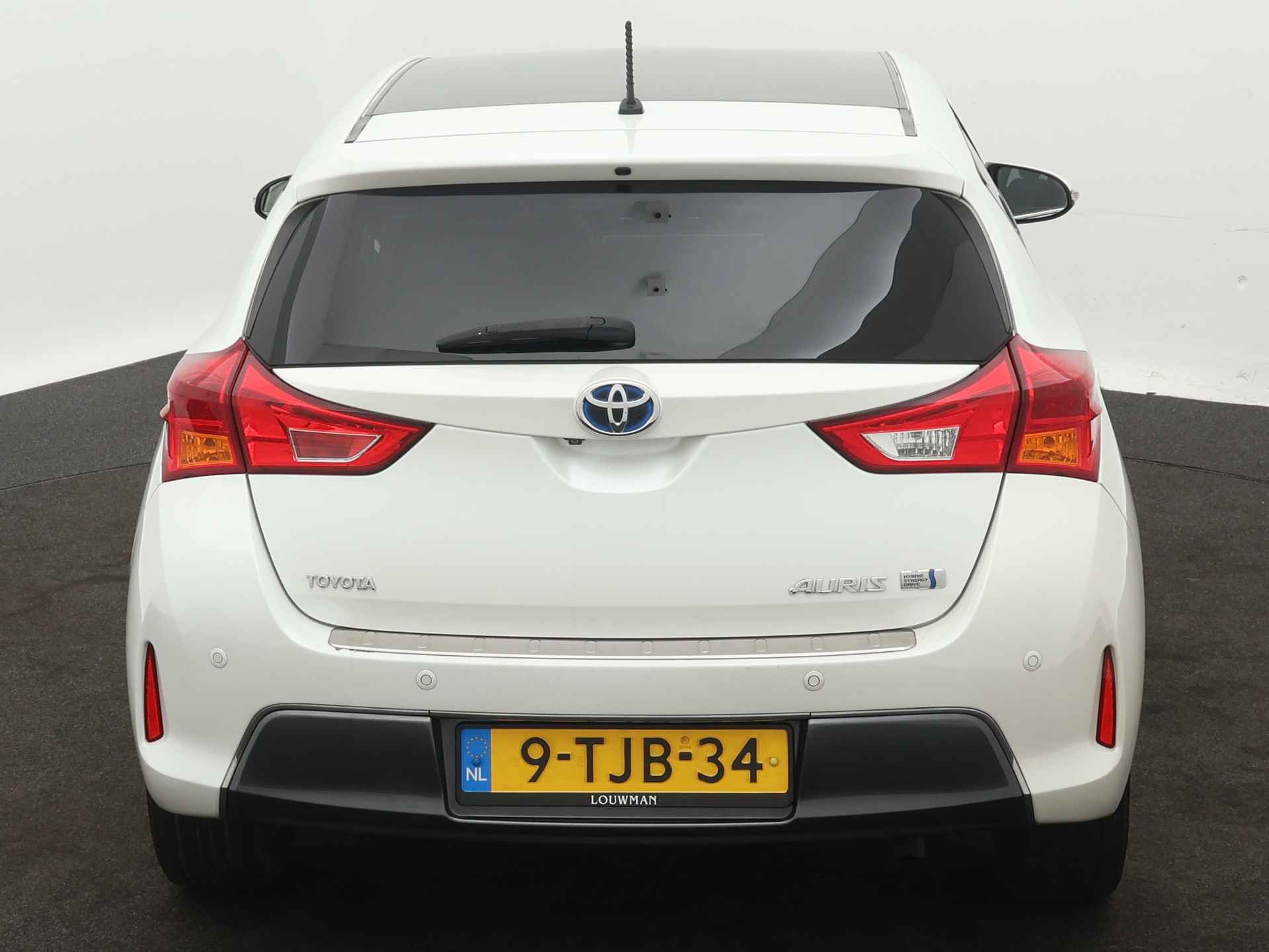 Toyota Auris 1.8 Hybrid Lease+ | Leder | Panoramadak | Parkeersensoren | Cruise Control | LM velgen | Camera | Navigatie | Stoelverwarming | - 36/42