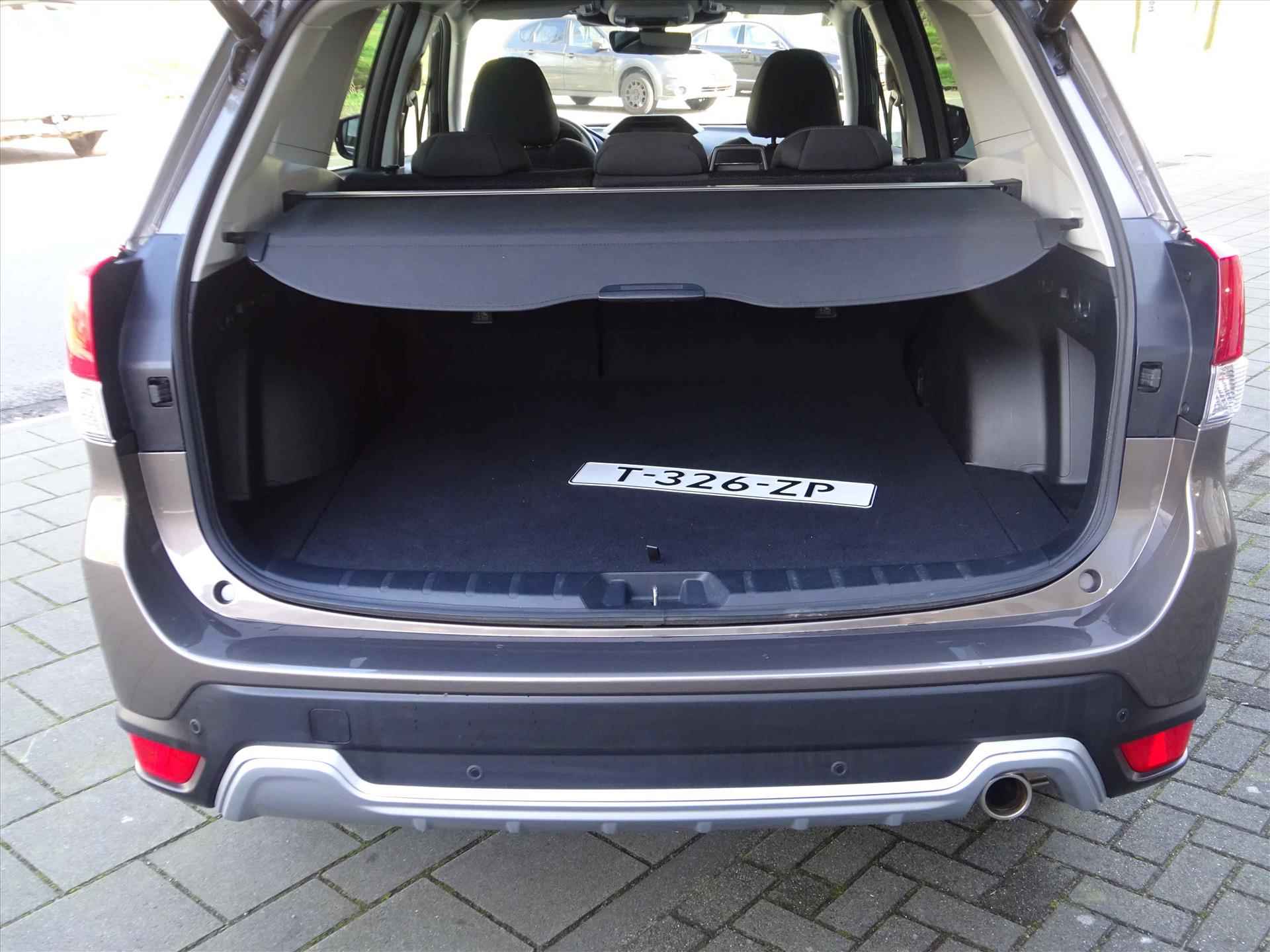 Subaru Forester 2.0i e-BOXER 150pk CVT Luxury | Navi | Trekhaak | elekt. bed. achterklep | SRH | LED - 12/48