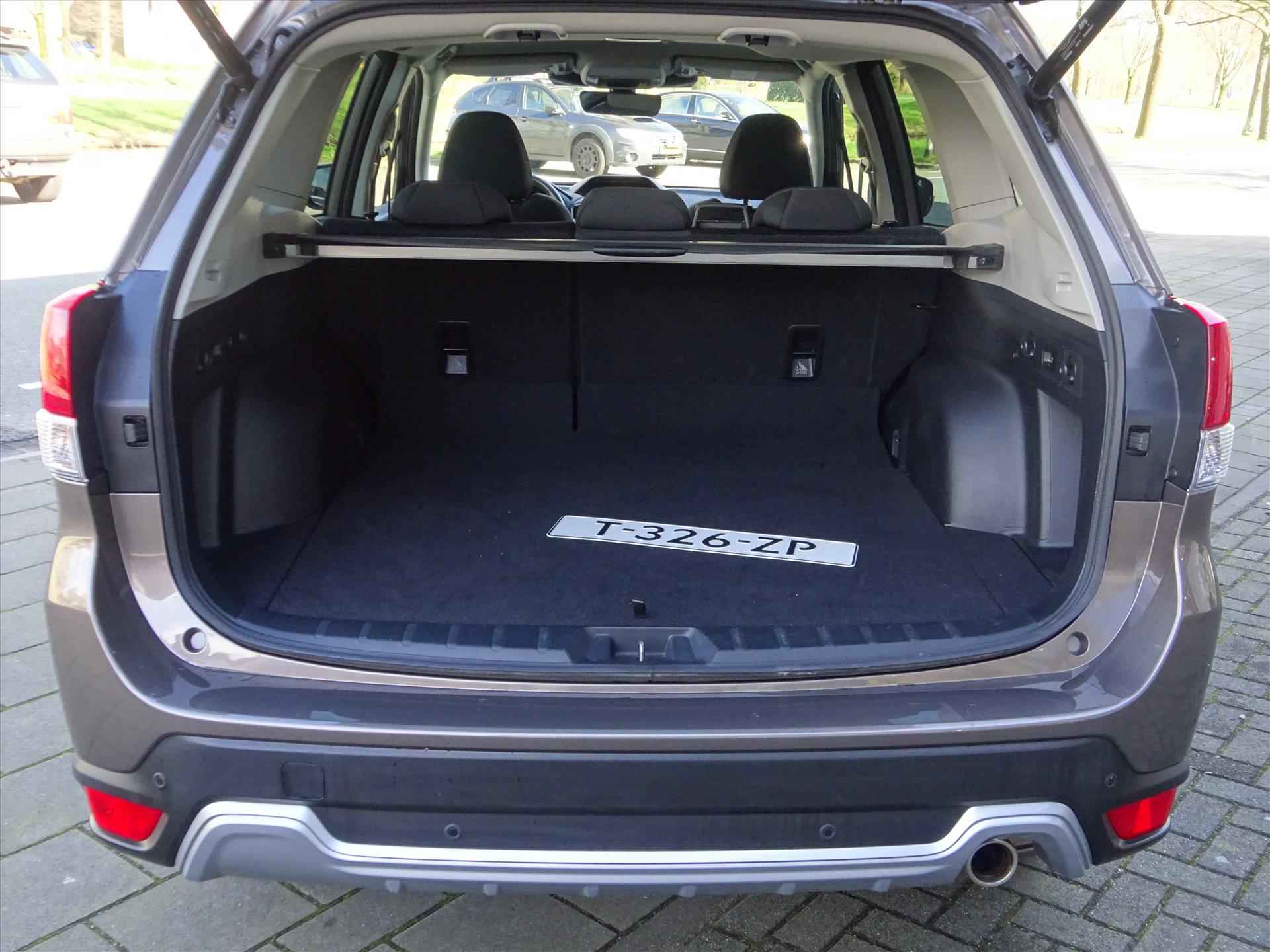 Subaru Forester 2.0i e-BOXER 150pk CVT Luxury | Navi | Trekhaak | elekt. bed. achterklep | SRH | LED - 12/48