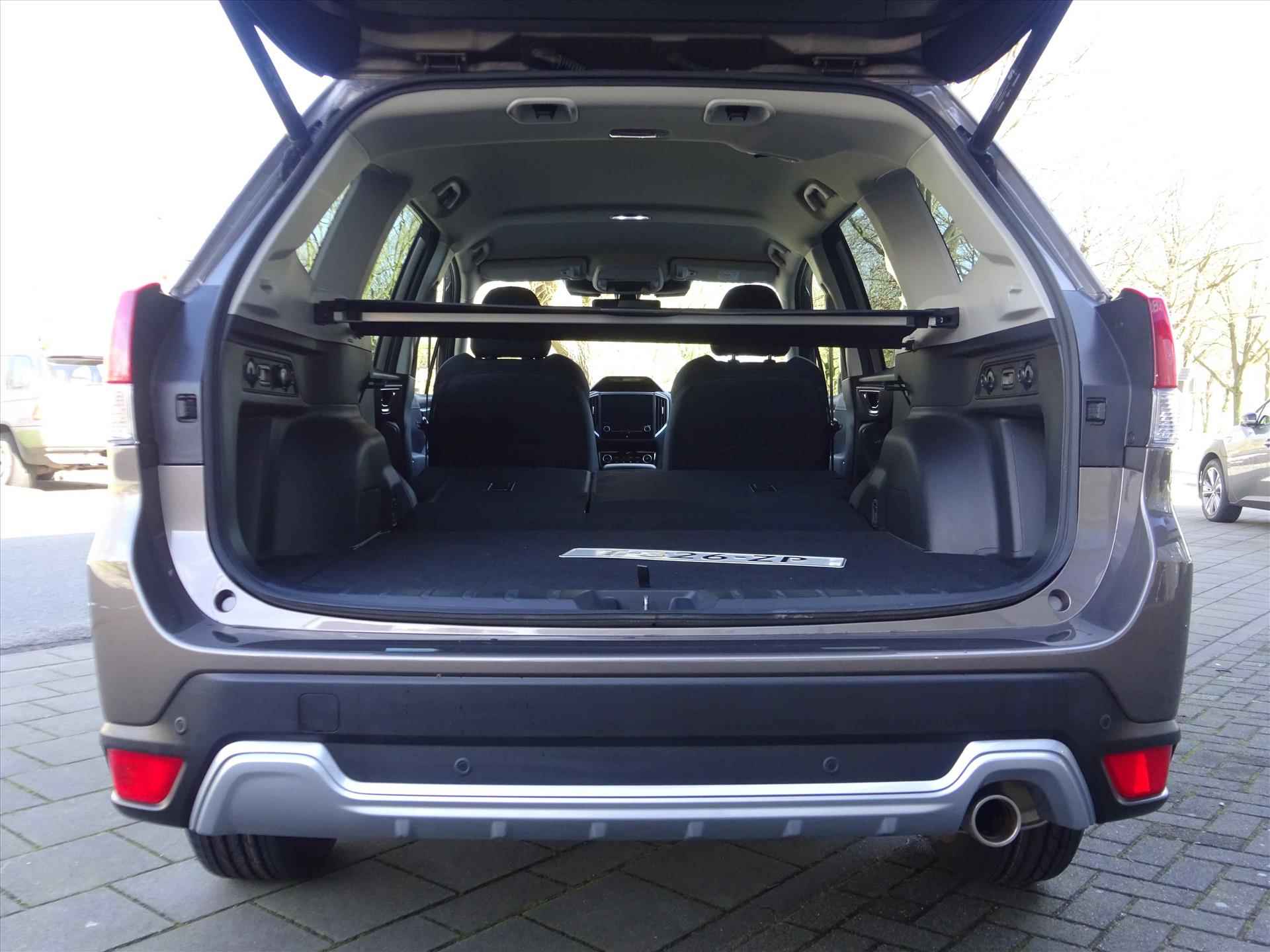 Subaru Forester 2.0i e-BOXER 150pk CVT Luxury | Navi | Trekhaak | elekt. bed. achterklep | SRH | LED - 13/48