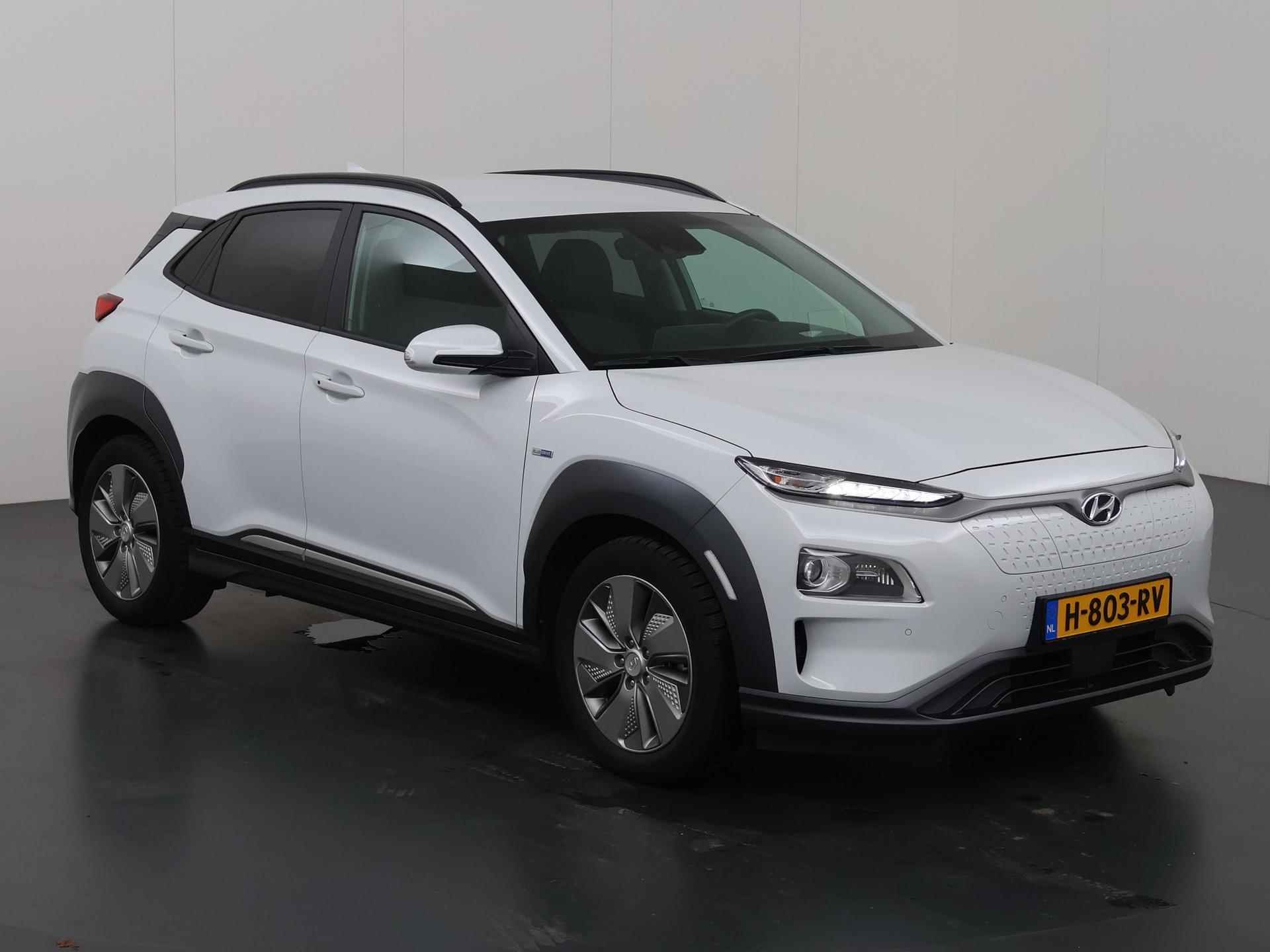 Hyundai Kona EV Fashion 64 kWh | HUD | LED | Navigatie | Camera | DAB | Apple CarPlay/Android Auto | Stoelverwarming | Adaptieve Cruise Control | Krell Audio | - 24/43