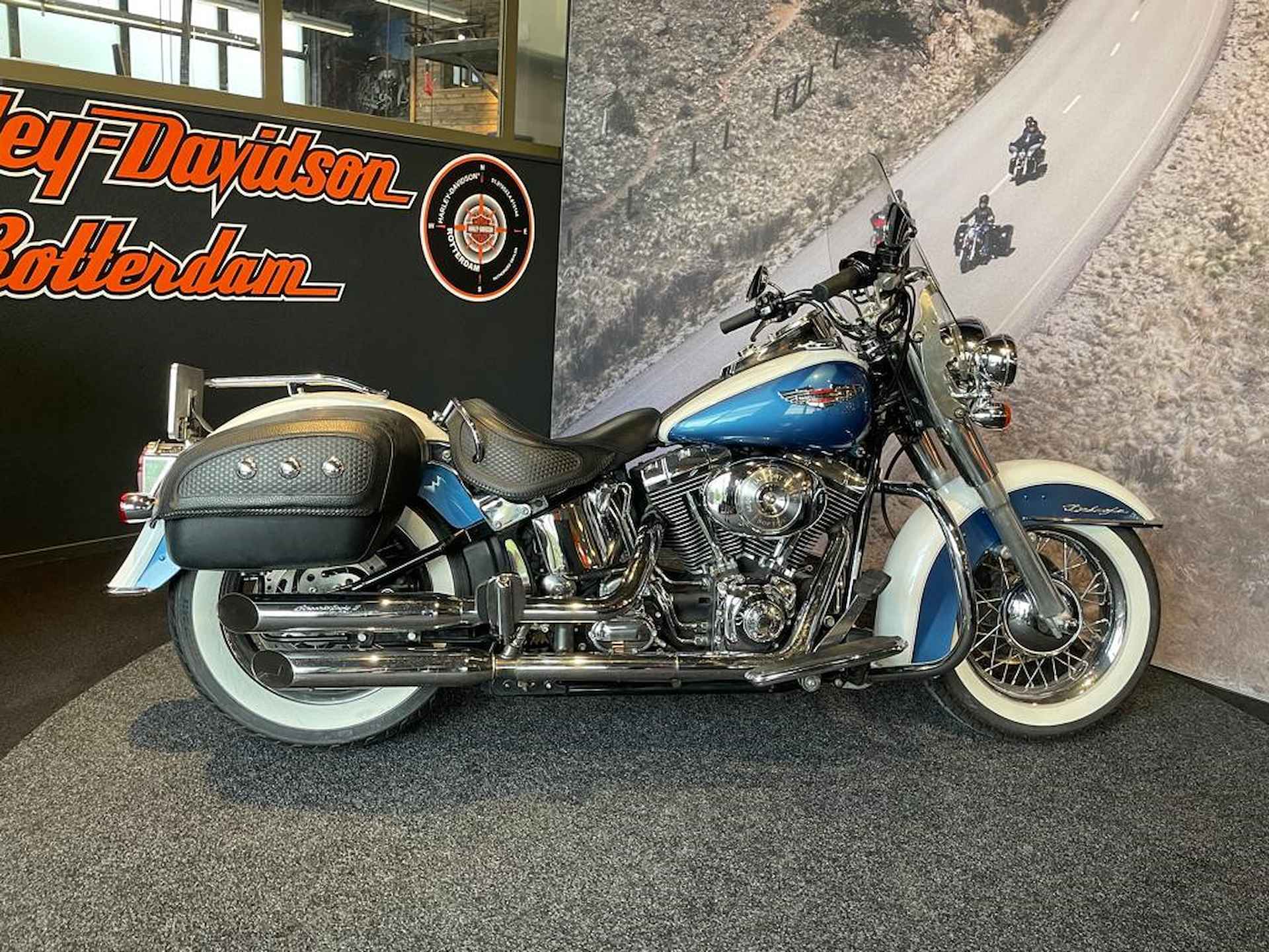 Harley-Davidson FLSTN De Luxe - 1/9