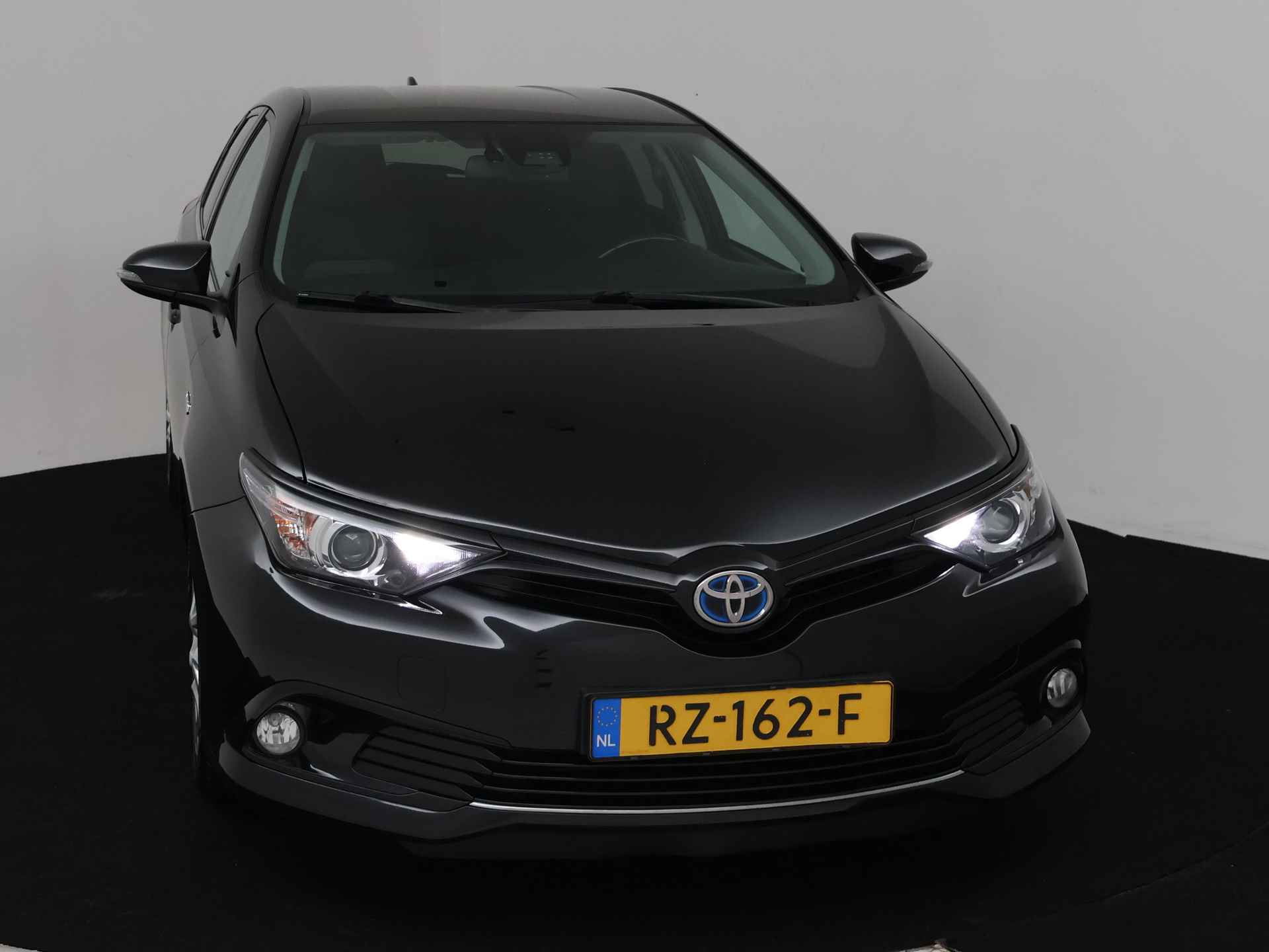 Toyota Auris 1.8 Hybrid Dynamic Go | LM velgen | Navigatie | Camera | Cruise Control | Climate Control | - 28/42