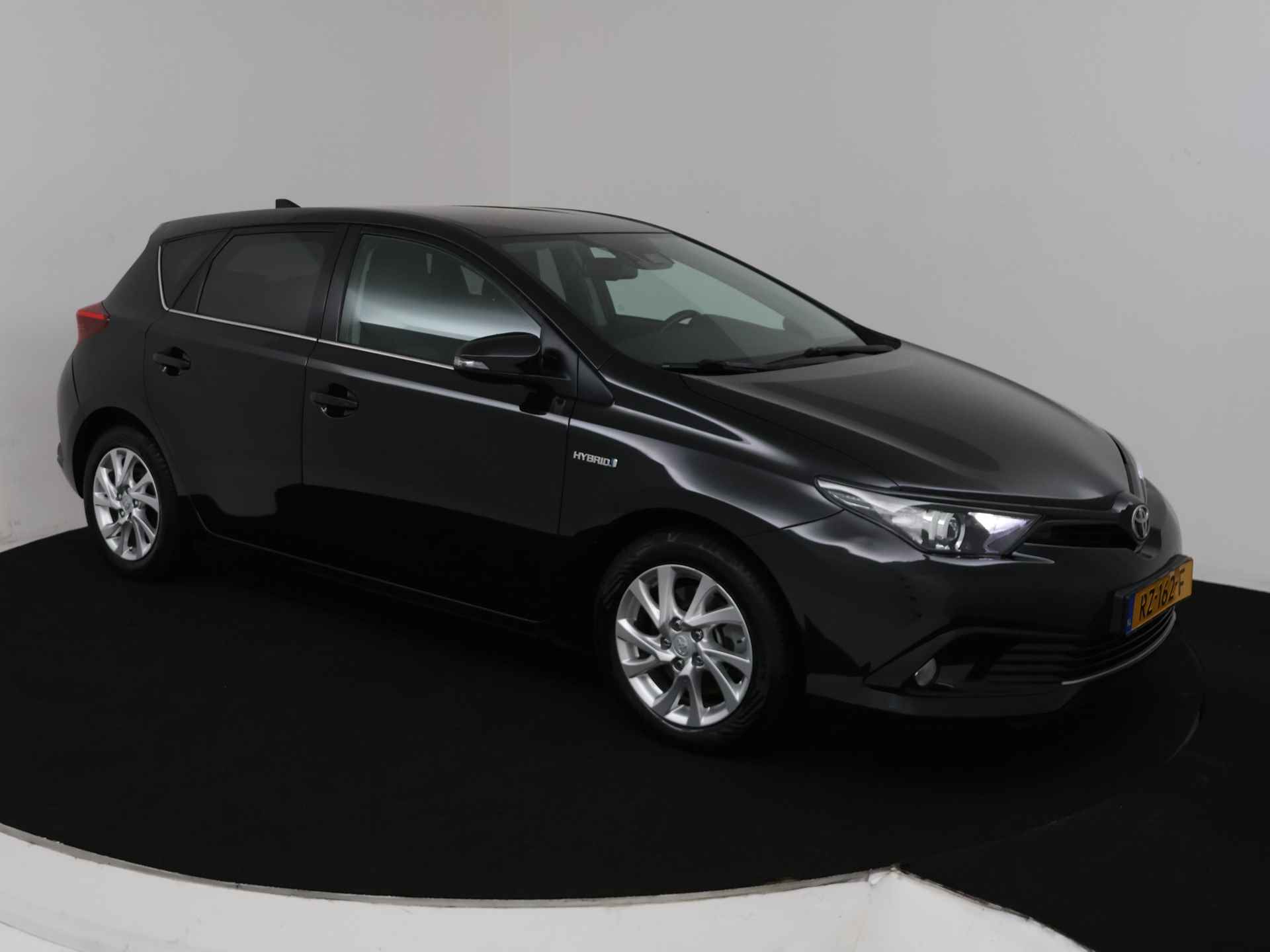 Toyota Auris 1.8 Hybrid Dynamic Go | LM velgen | Navigatie | Camera | Cruise Control | Climate Control | - 29/42