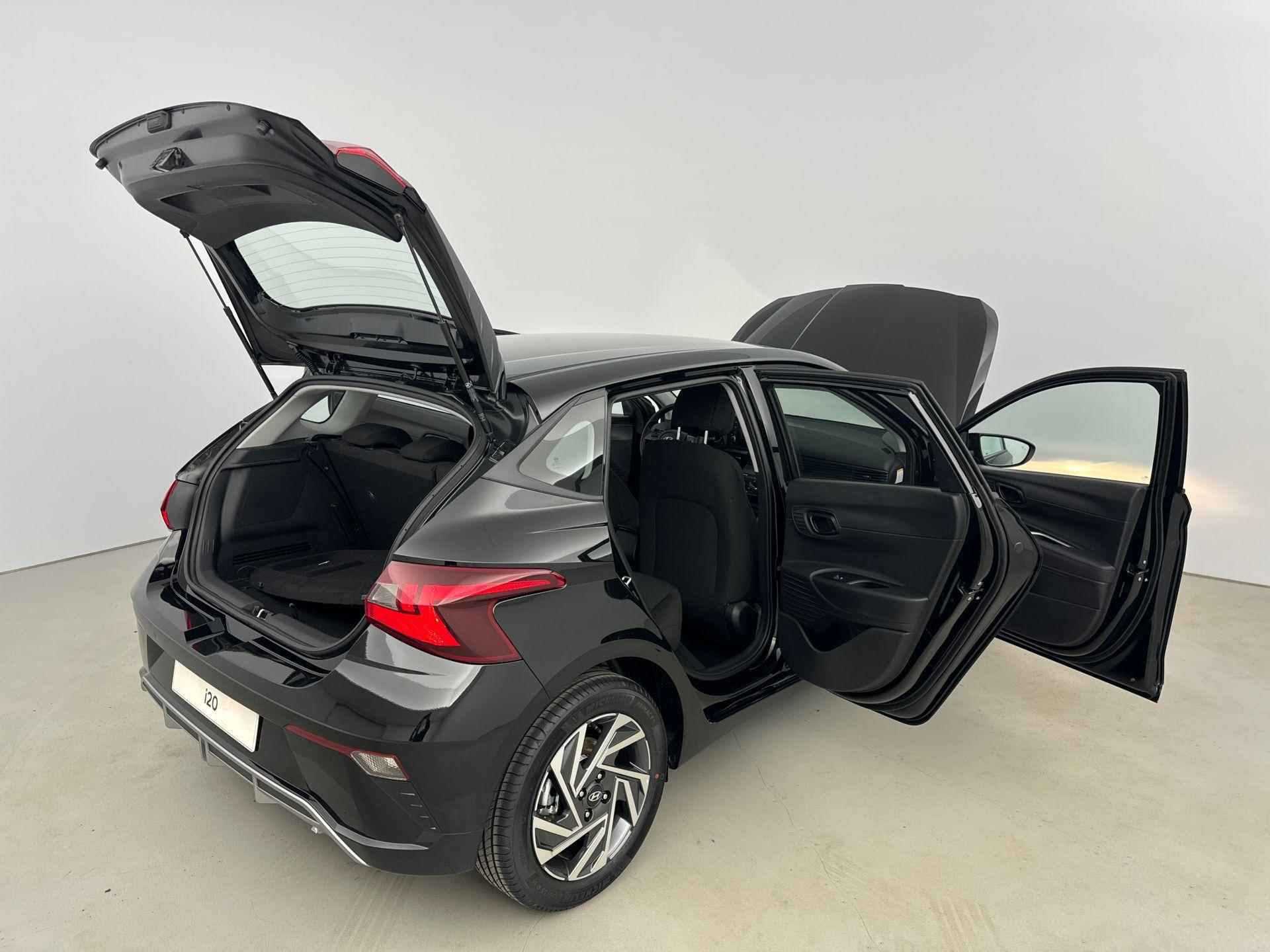 Hyundai i20 1.0 T-GDI Comfort | APPLE CARPLAY/AUTO ANDROID | PARKEER CAMERA ACHTER | INCL €3500,- REGISTRATIE KORTING | CRUISE CONTROL | 16" licht metalen velgen | direct leverbaar | - 28/32