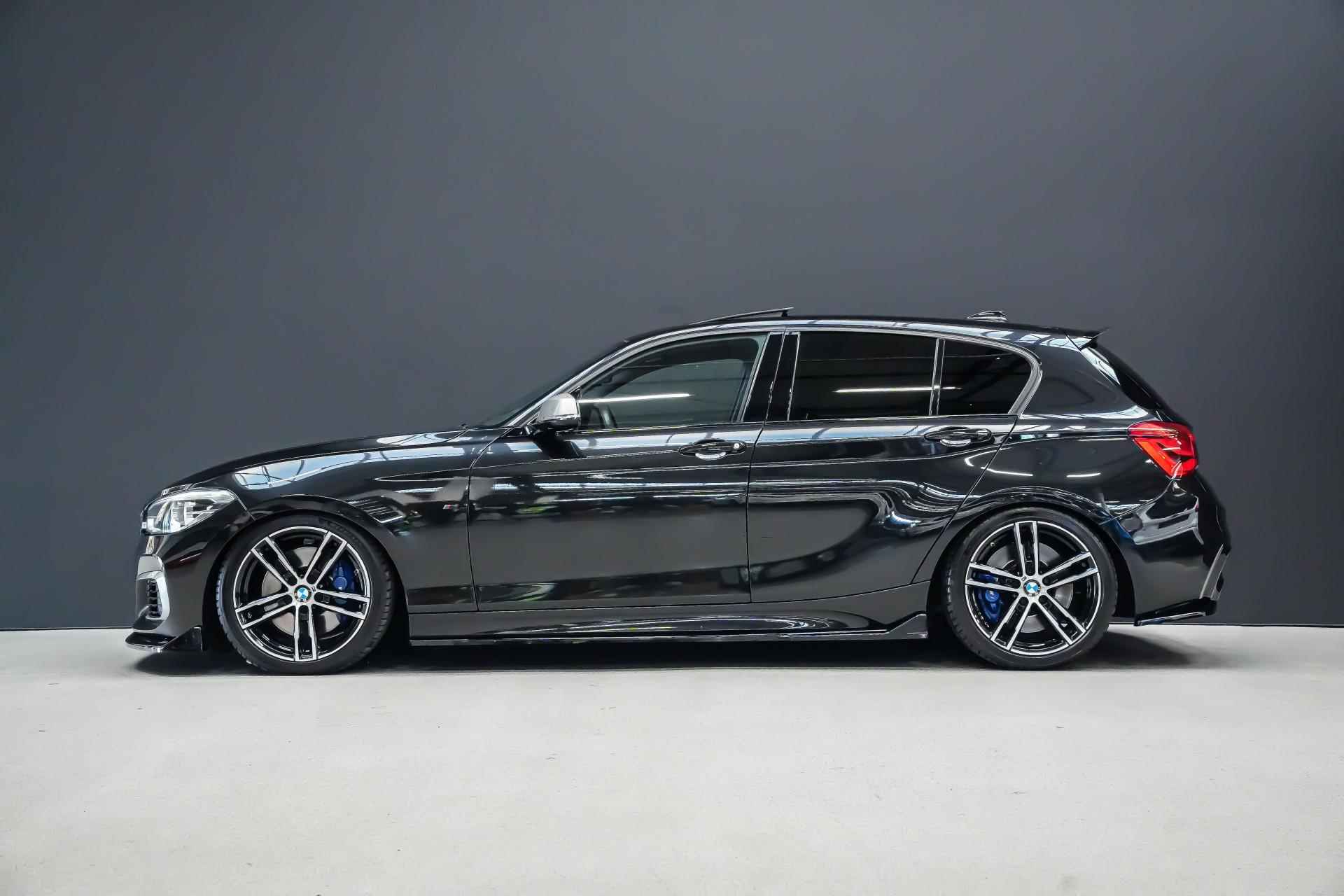 BMW 1-serie M140i 437pk xDrive High Executive |Akrapovic|KW schroefset|stage 2 tuning|schuif/kanteldak|memory|Harman Kardon|camera|rijstrook| - 5/43