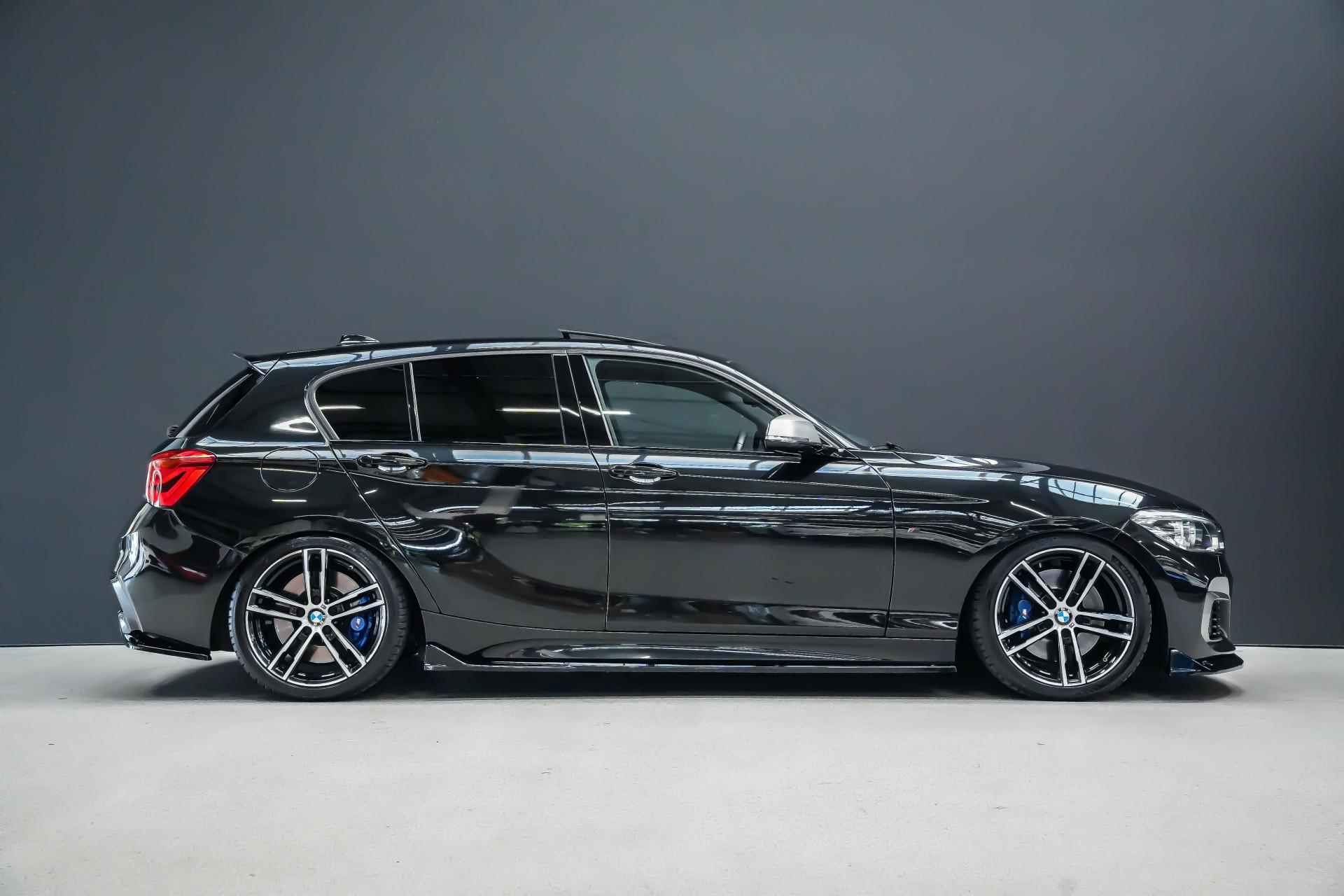 BMW 1-serie M140i 437pk xDrive High Executive |Akrapovic|KW schroefset|stage 2 tuning|schuif/kanteldak|memory|Harman Kardon|camera|rijstrook| - 6/43