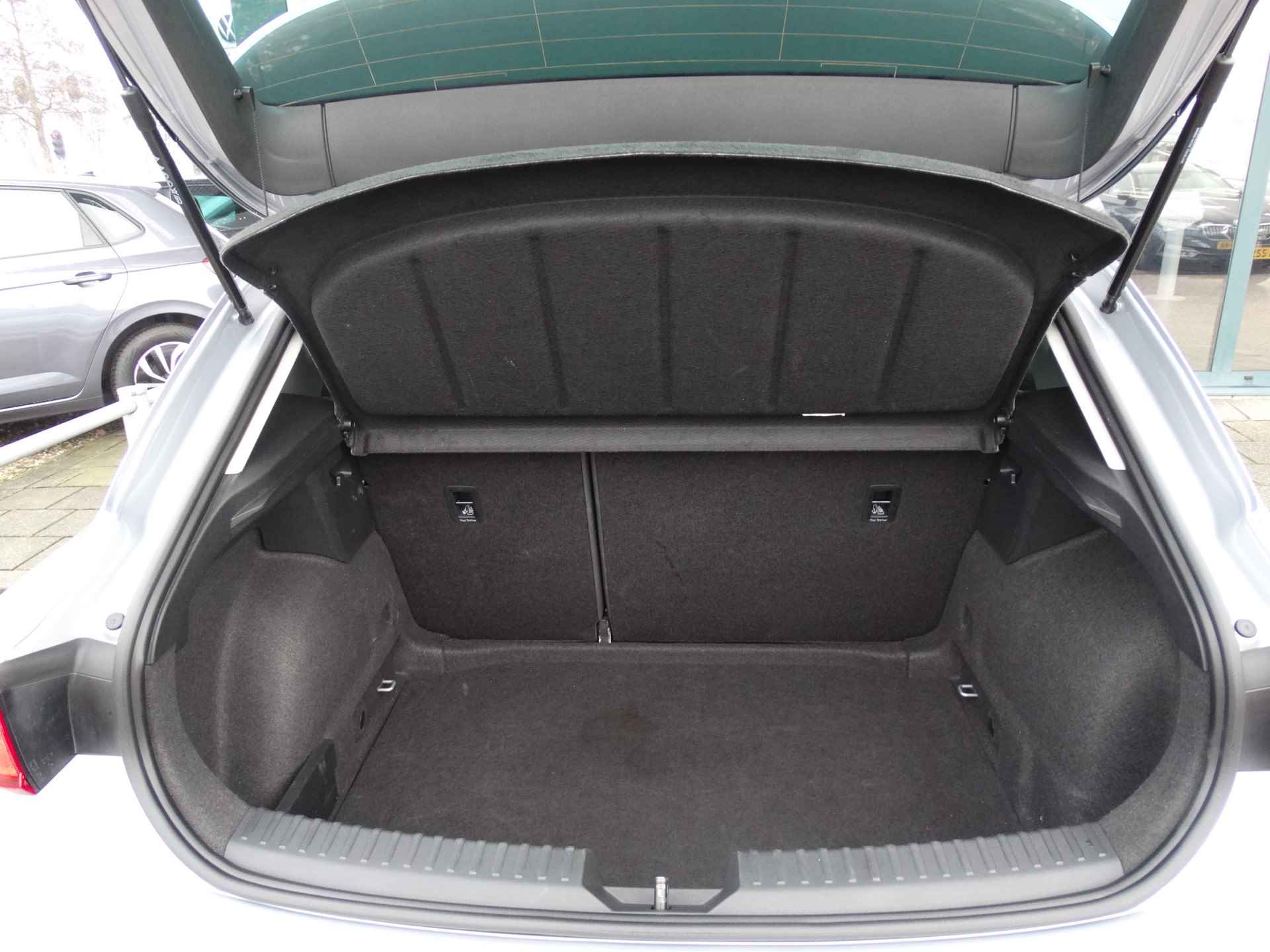 SEAT Leon 1.0 eTSI 110PK DSG Style Business Intense | Navigatie | Climate Control | Achteruitrijcamera | - 11/29