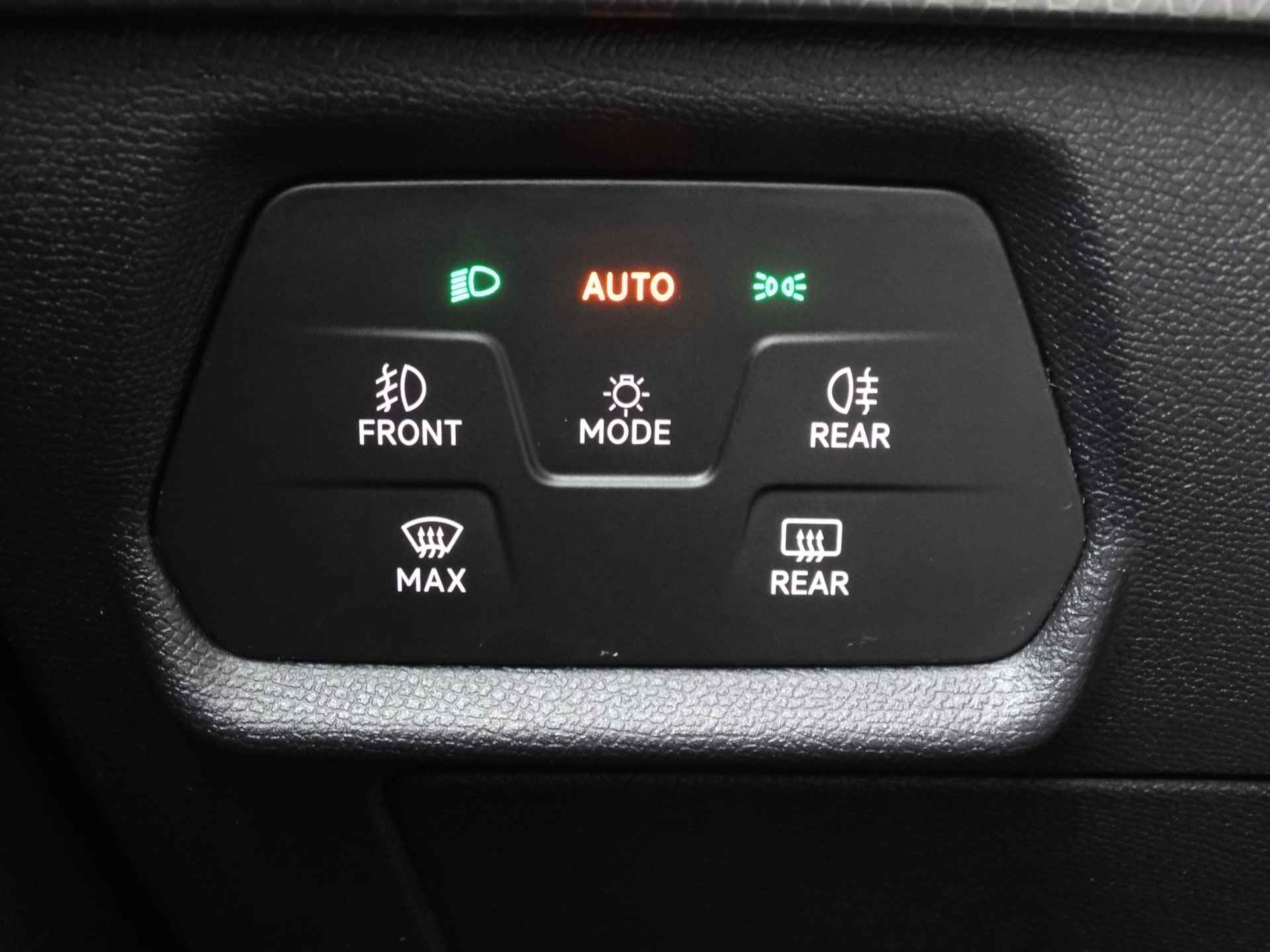 SEAT Leon 1.0 eTSI 110PK DSG Style Business Intense | Navigatie | Climate Control | Achteruitrijcamera | - 15/29