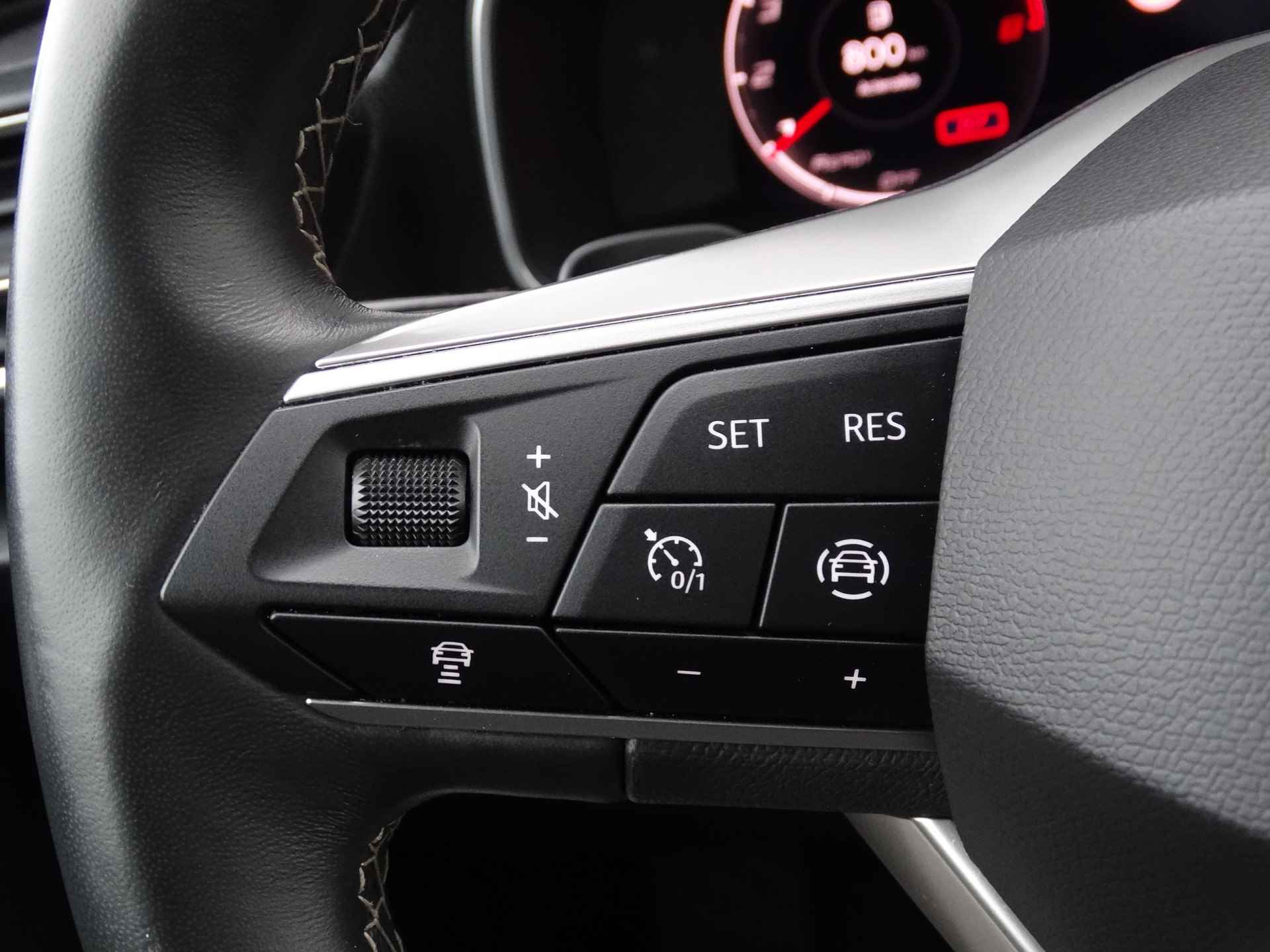SEAT Leon 1.0 eTSI 110PK DSG Style Business Intense | Navigatie | Climate Control | Achteruitrijcamera | - 17/29